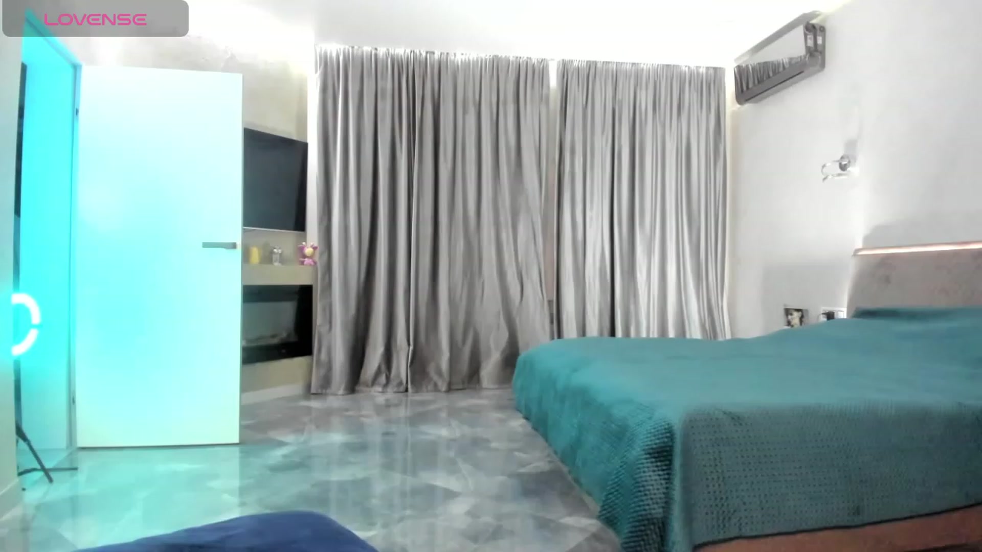 Gallery image thumbnail from InfinityK_'s myfreecams stream on, 02/20/2024, 21:12 image 5 of 20