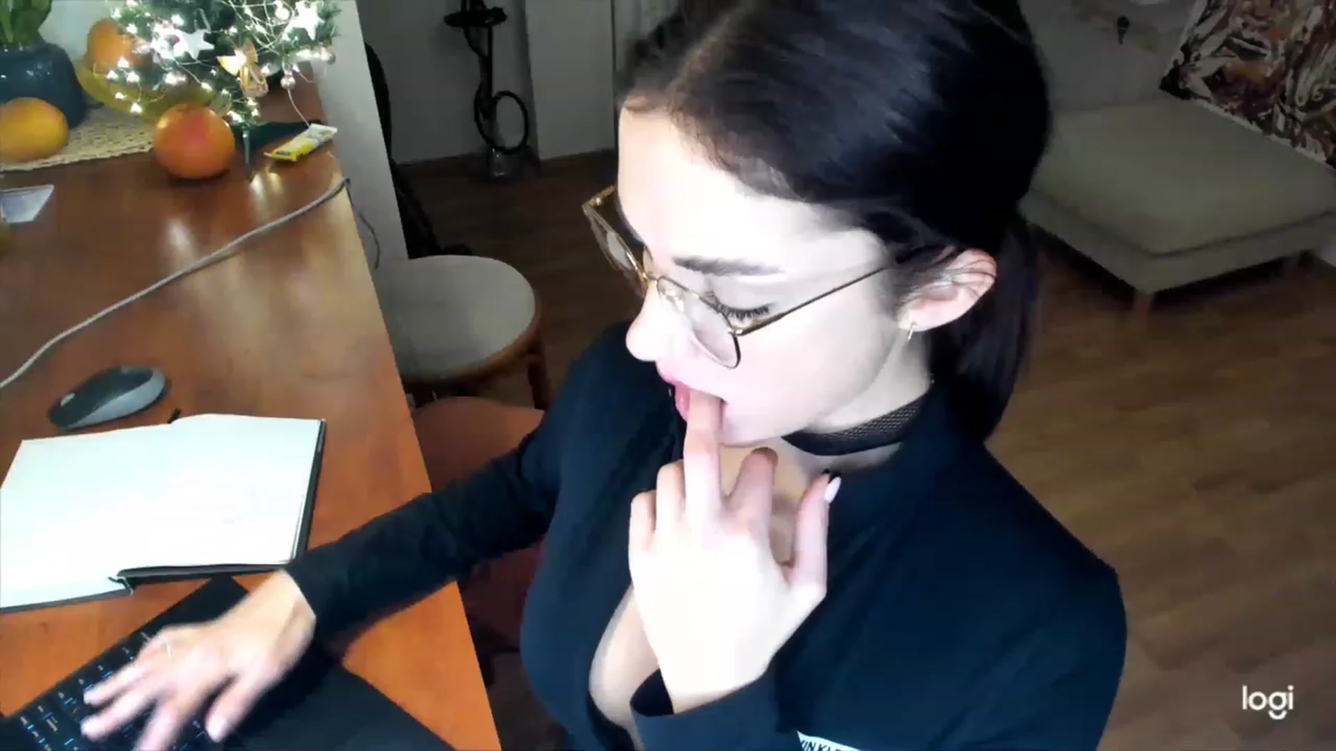 Gallery image thumbnail from Infinity_XX's myfreecams stream on, 12/29/2022, 21:48 image 17 of 20