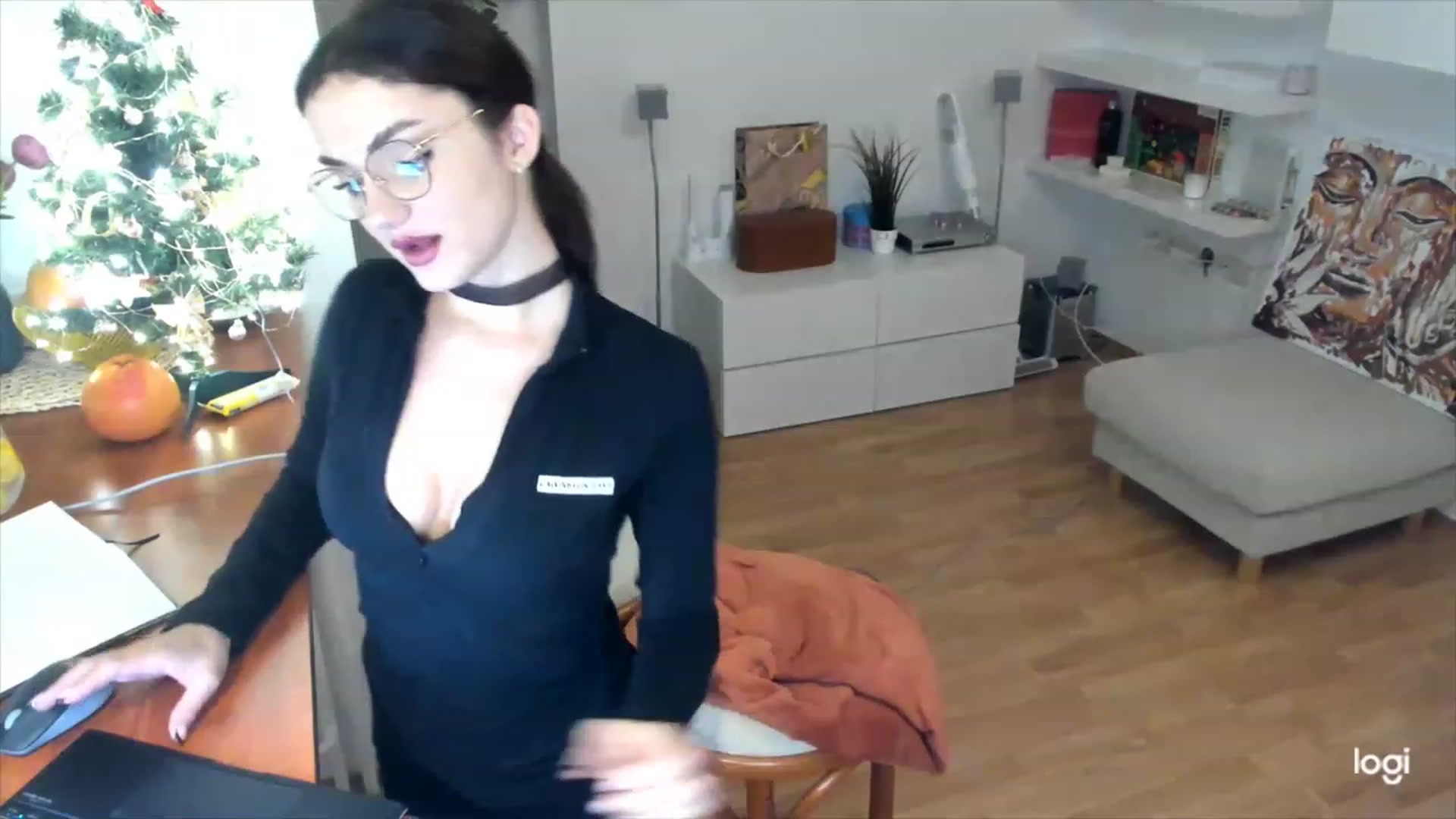 Gallery image thumbnail from Infinity_XX's myfreecams stream on, 12/29/2022, 23:04 image 4 of 20