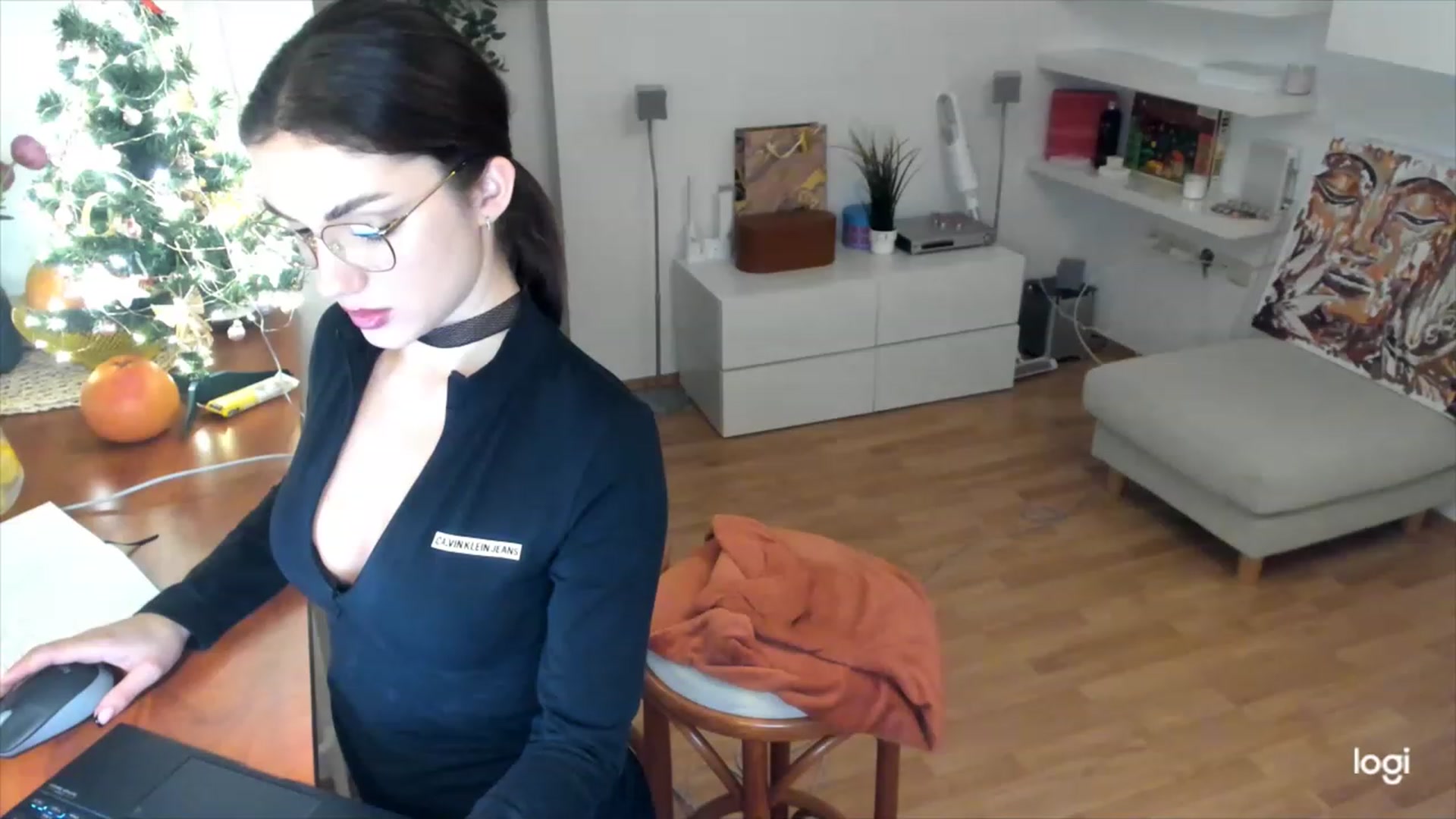 Gallery image thumbnail from Infinity_XX's myfreecams stream on, 12/29/2022, 23:04 image 16 of 20