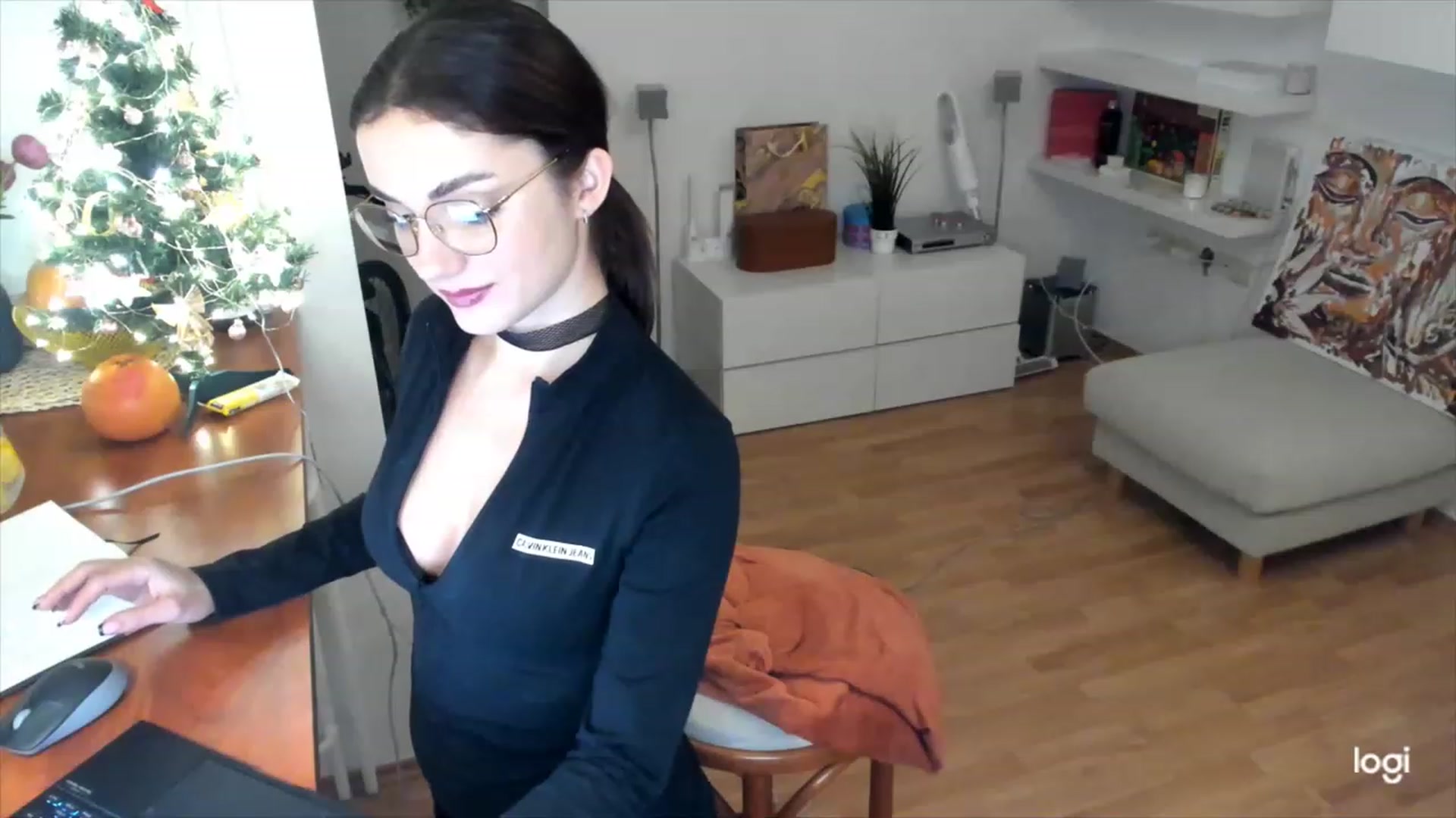 Gallery image thumbnail from Infinity_XX's myfreecams stream on, 12/29/2022, 23:04 image 7 of 20