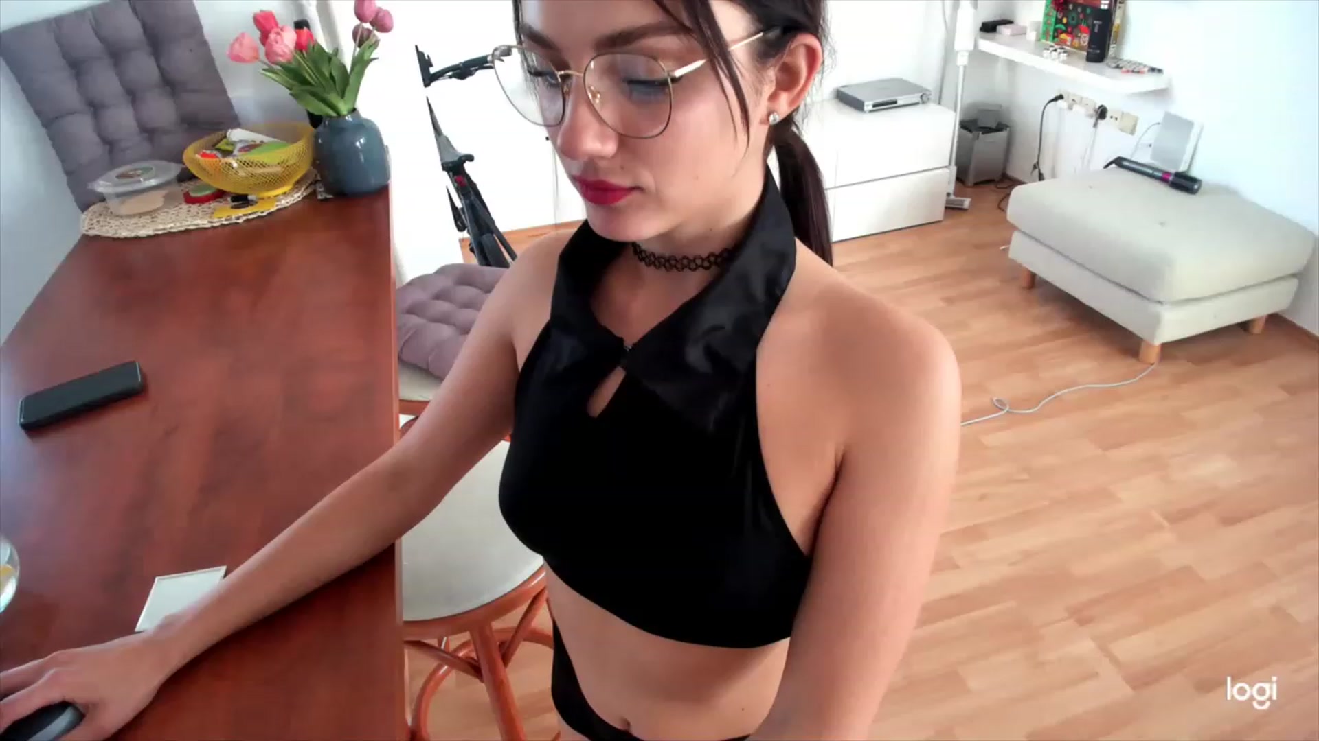 Gallery image thumbnail from Infinity_XX's myfreecams stream on, 03/28/2023, 15:15 image 1 of 20