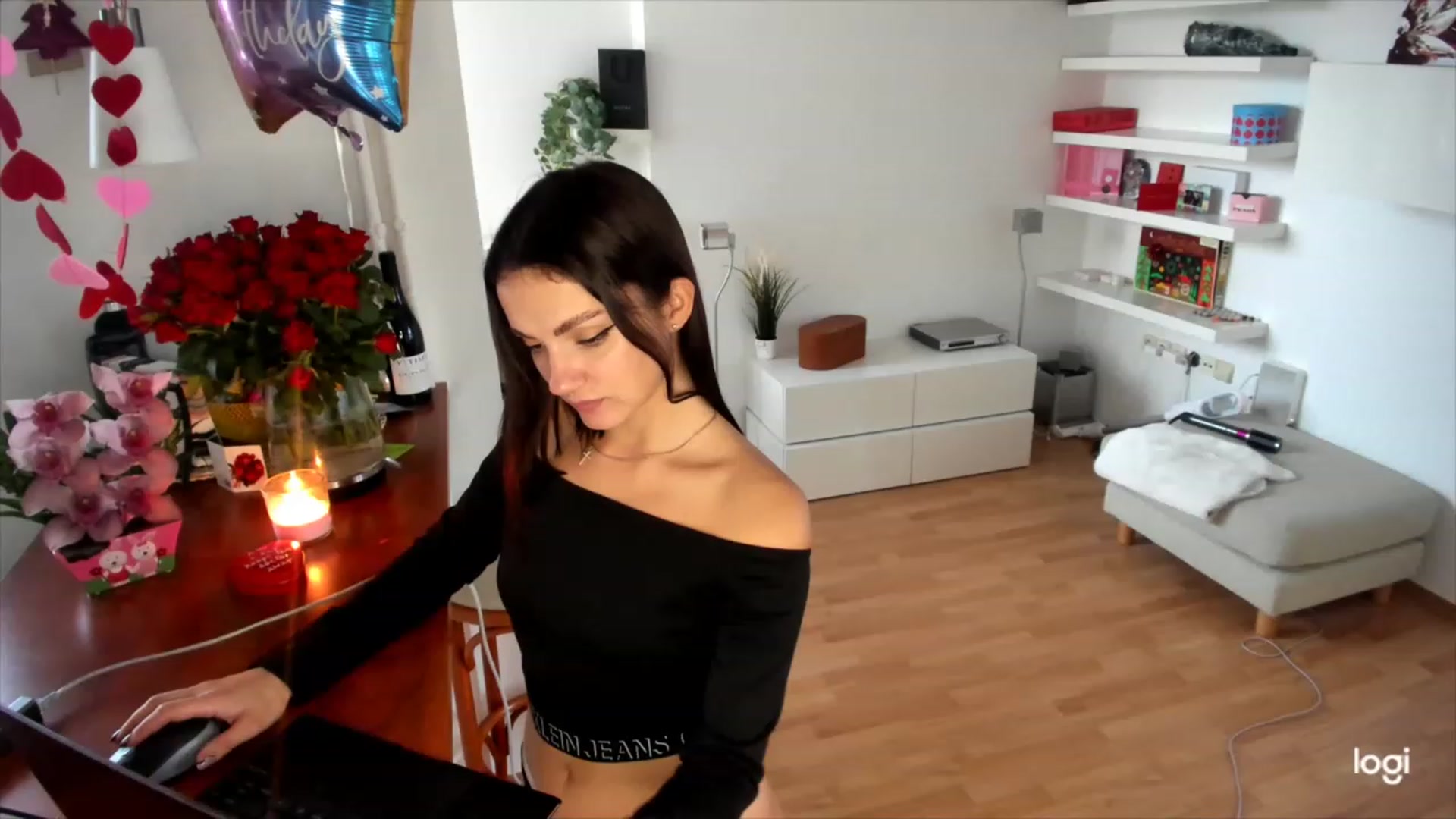 Gallery image thumbnail from Infinity_XX's myfreecams stream on, 04/06/2023, 17:10 image 3 of 20