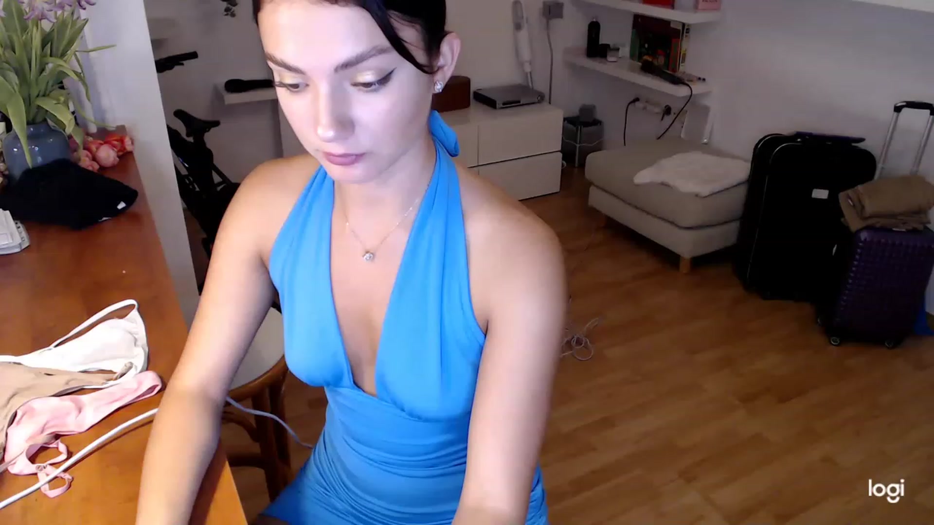 Gallery image thumbnail from Infinity_XX's myfreecams stream on, 05/19/2023, 20:45 image 2 of 20
