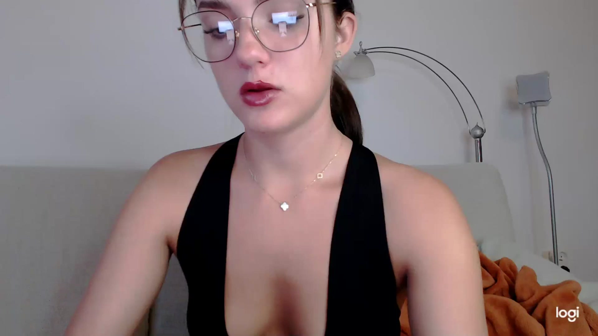 Gallery image thumbnail from Infinity_XX's myfreecams stream on, 05/31/2023, 19:05 image 7 of 20