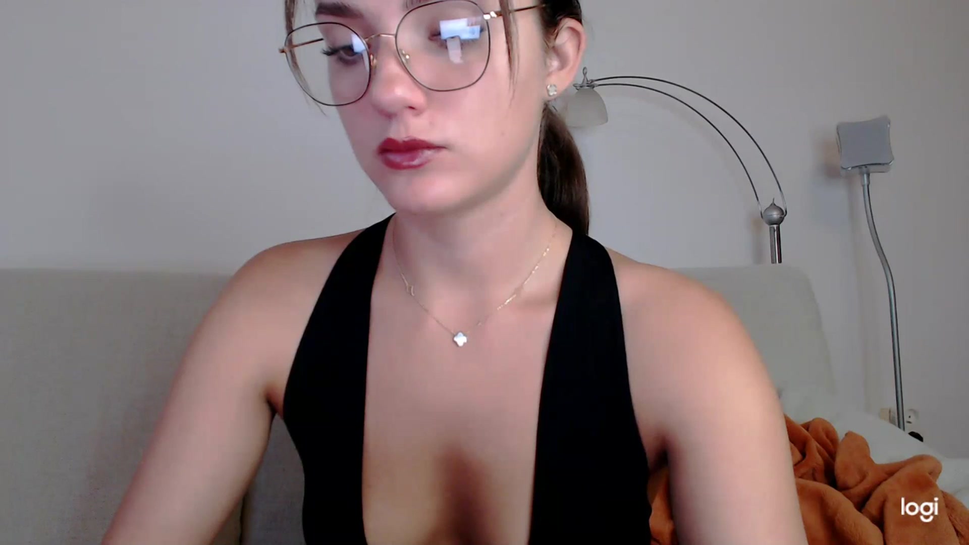 Gallery image thumbnail from Infinity_XX's myfreecams stream on, 05/31/2023, 19:05 image 10 of 20