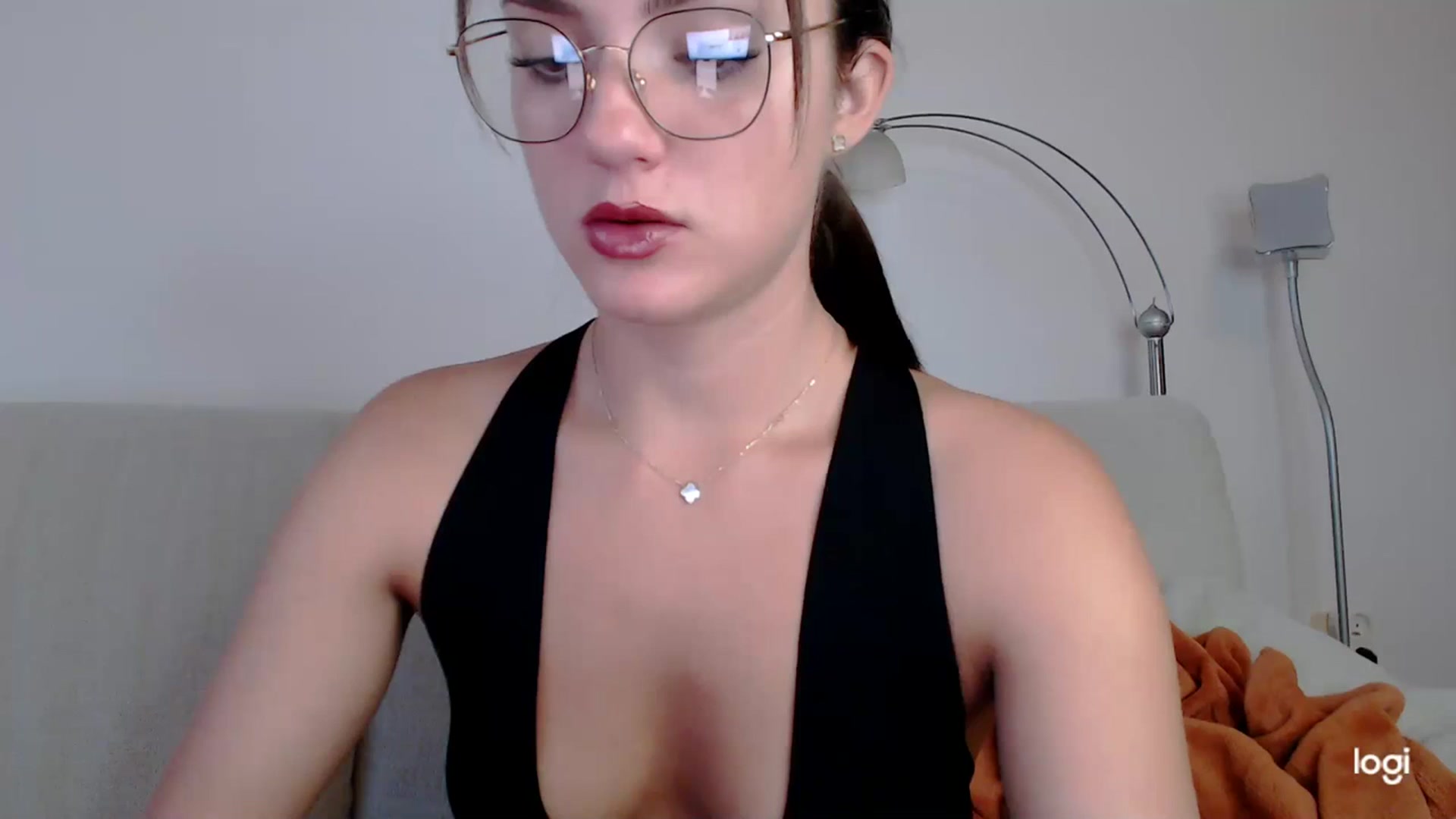 Gallery image thumbnail from Infinity_XX's myfreecams stream on, 05/31/2023, 19:05 image 2 of 20