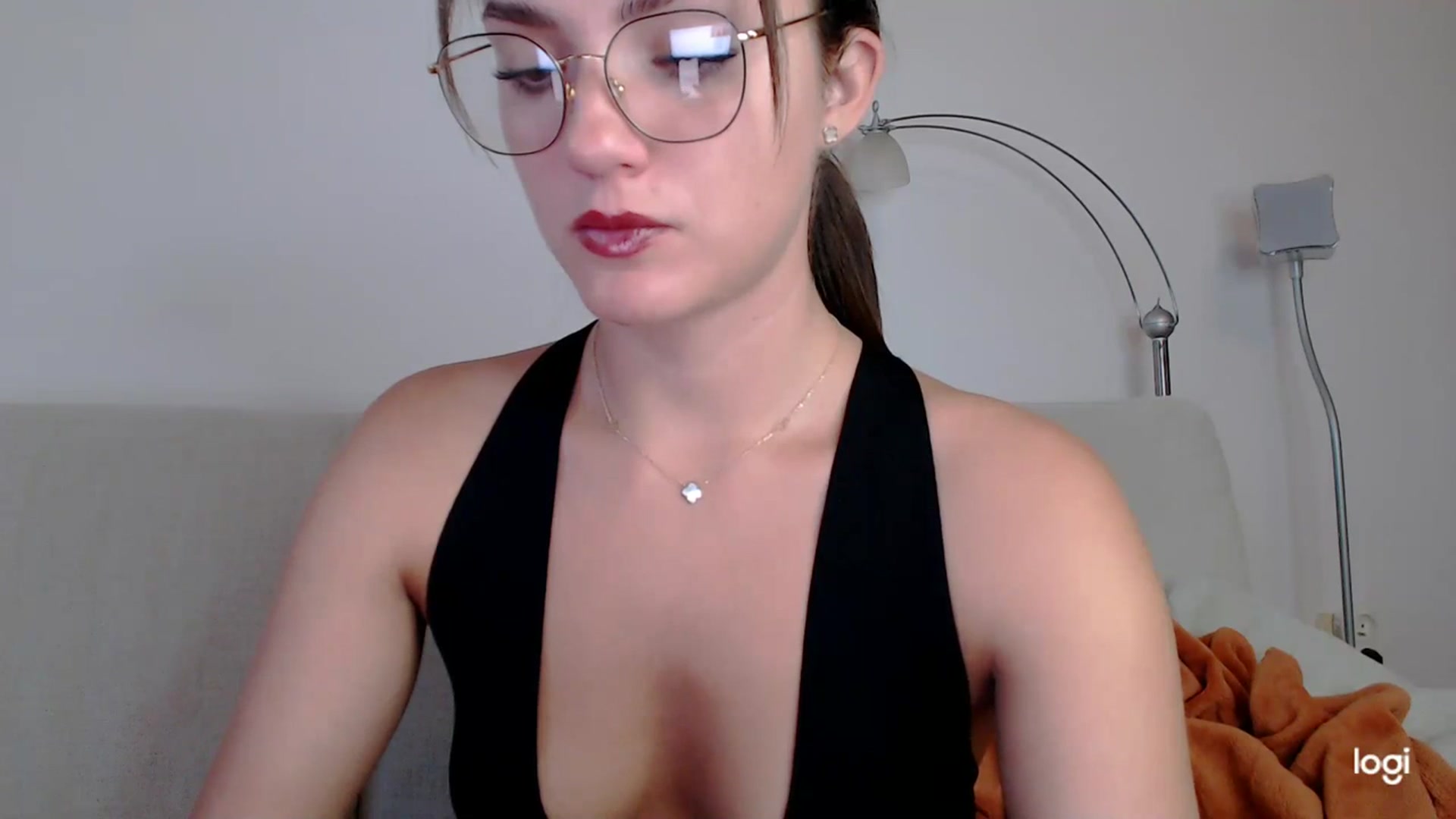 Gallery image thumbnail from Infinity_XX's myfreecams stream on, 05/31/2023, 19:05 image 5 of 20