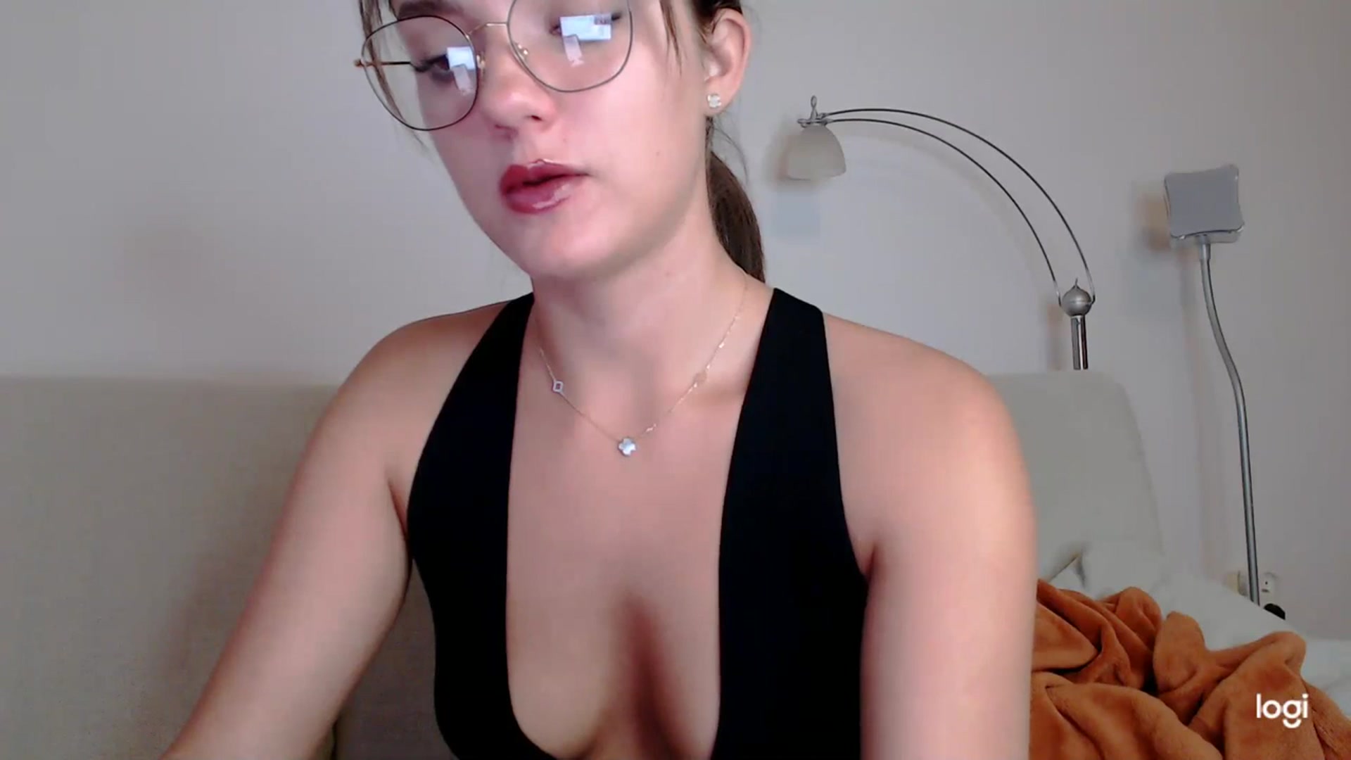 Gallery image thumbnail from Infinity_XX's myfreecams stream on, 05/31/2023, 19:05 image 20 of 20