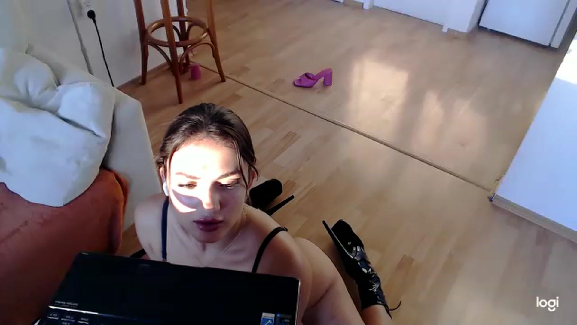 Gallery image thumbnail from Infinity_XX's myfreecams stream on, 06/15/2023, 18:25 image 1 of 20
