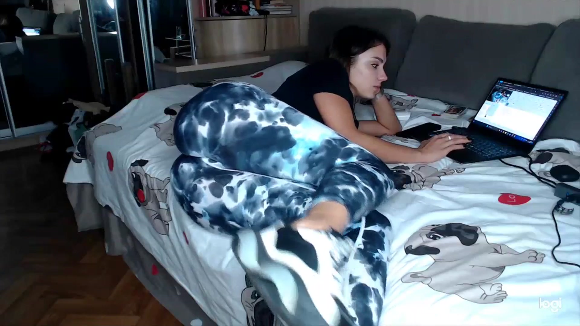 Gallery image thumbnail from Infinity_XX's myfreecams stream on, 09/23/2023, 20:38 image 10 of 20