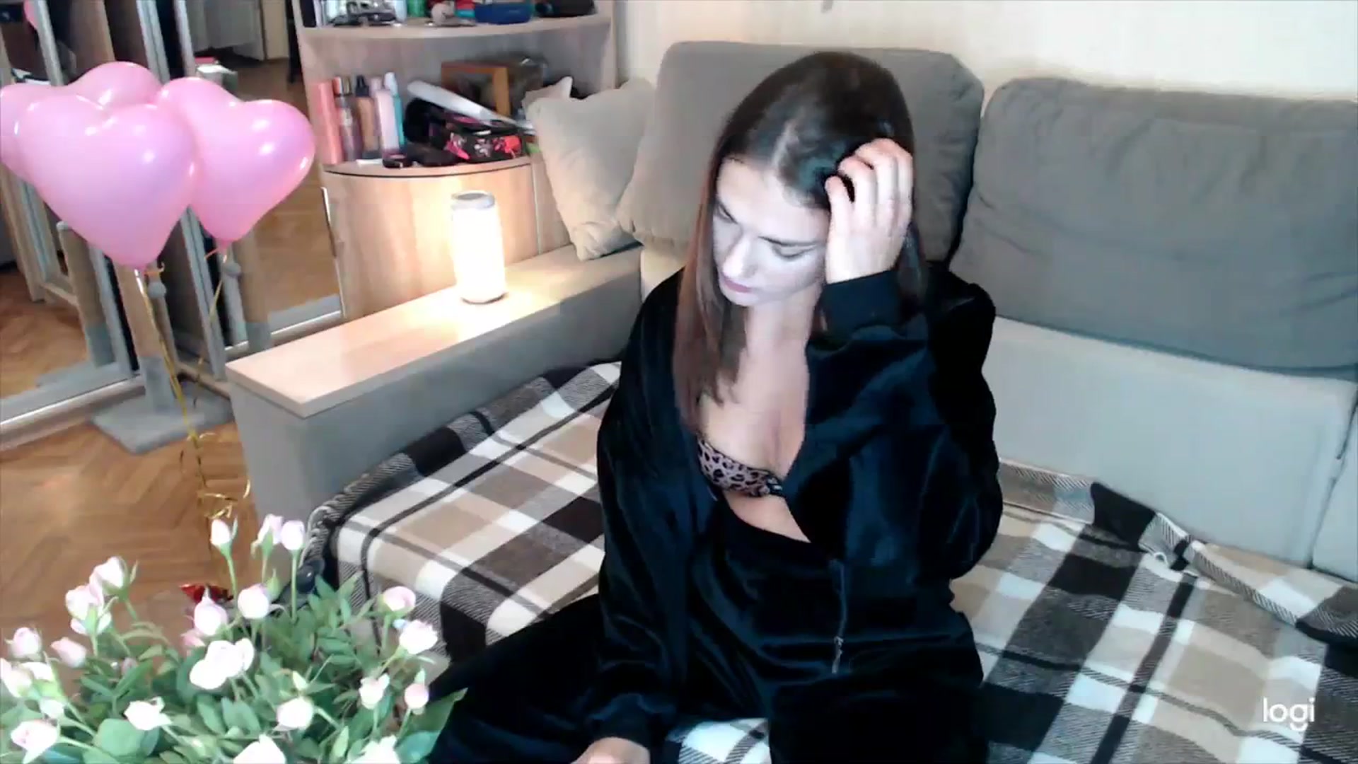 Gallery image thumbnail from Infinity_XX's myfreecams stream on, 10/03/2023, 17:23 image 2 of 20
