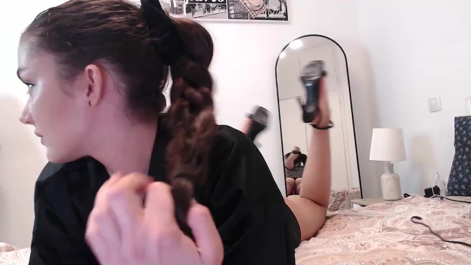 Gallery image thumbnail from Infinity_XX's myfreecams stream on, 04/17/2024, 18:59 image 16 of 20