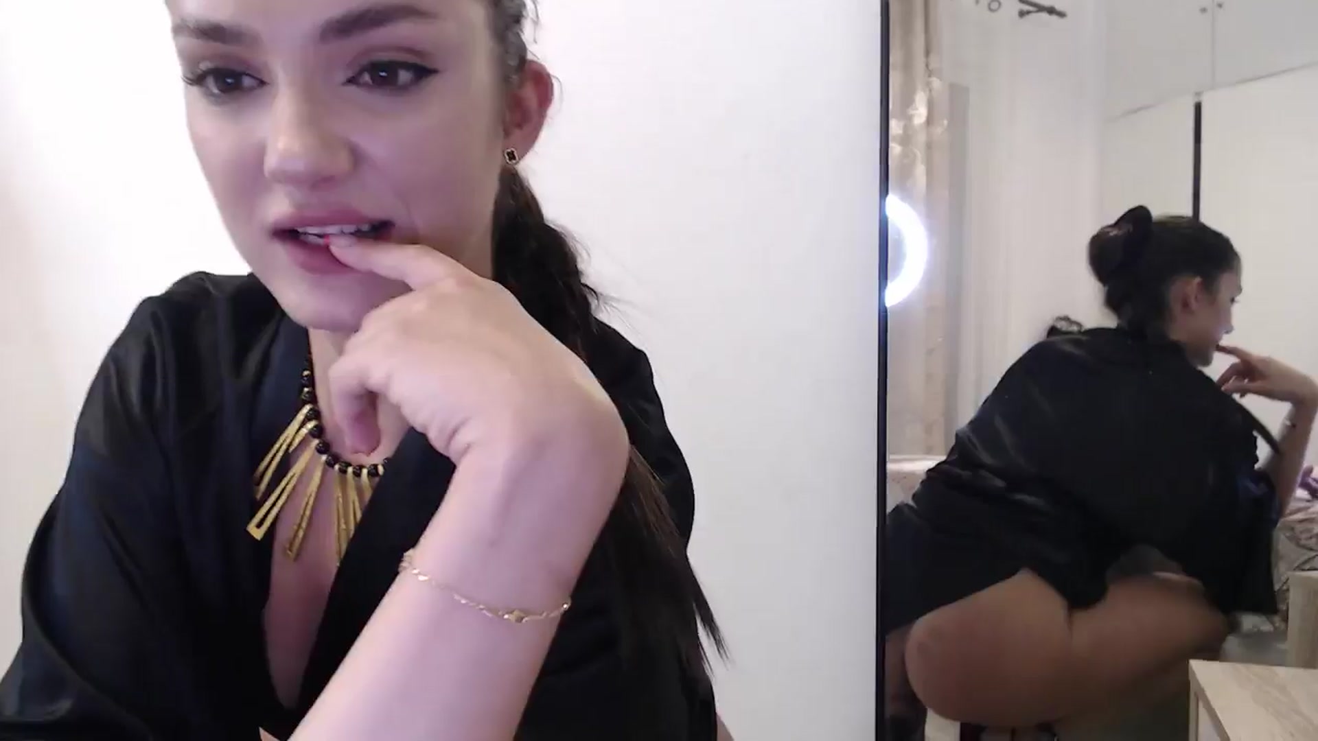Gallery image thumbnail from Infinity_XX's myfreecams stream on, 04/17/2024, 18:59 image 5 of 20