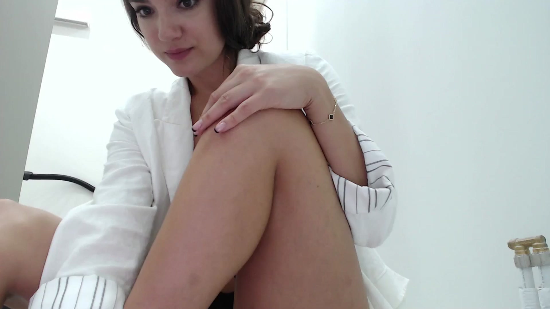 Gallery image thumbnail from Infinity_XX's myfreecams stream on, 05/17/2024, 20:41 image 16 of 20