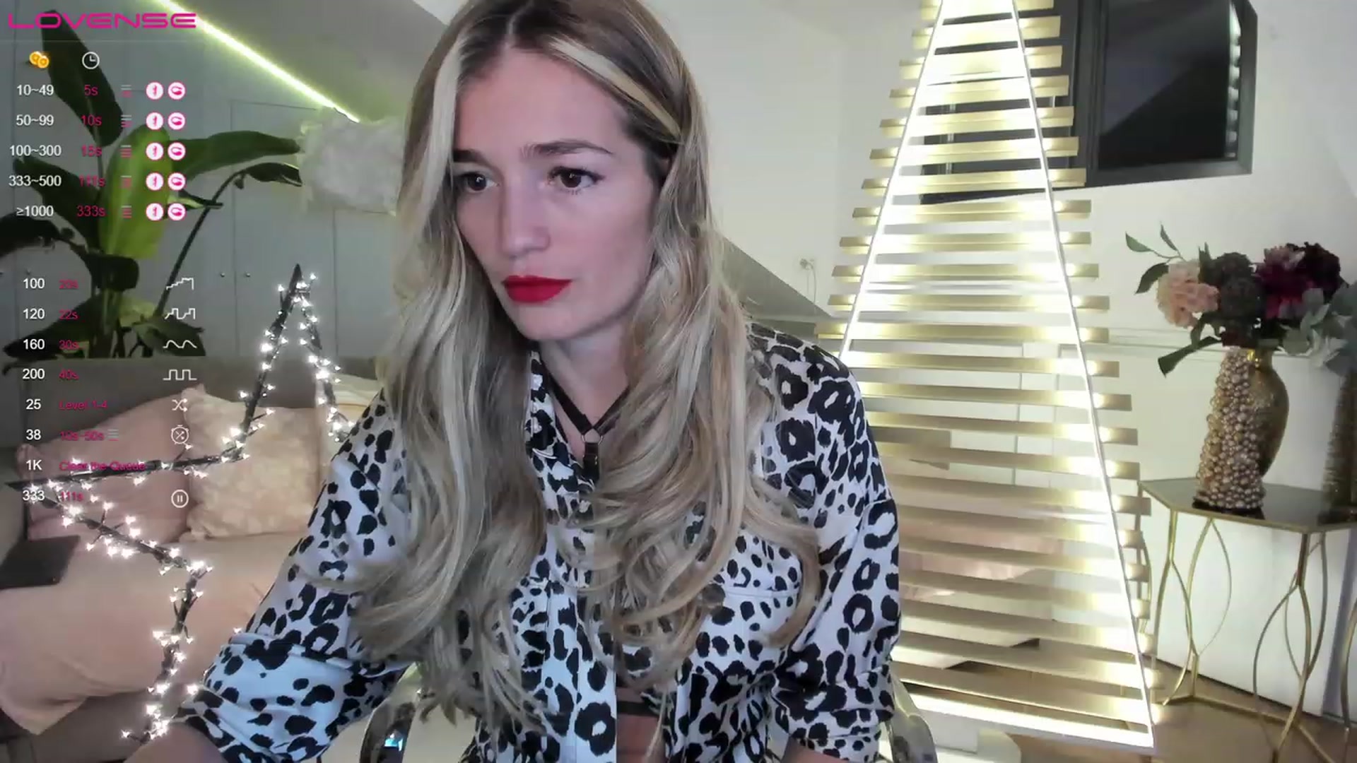 Gallery image thumbnail from Ingrid_honey's myfreecams stream on, 12/17/2022, 01:45 image 12 of 20