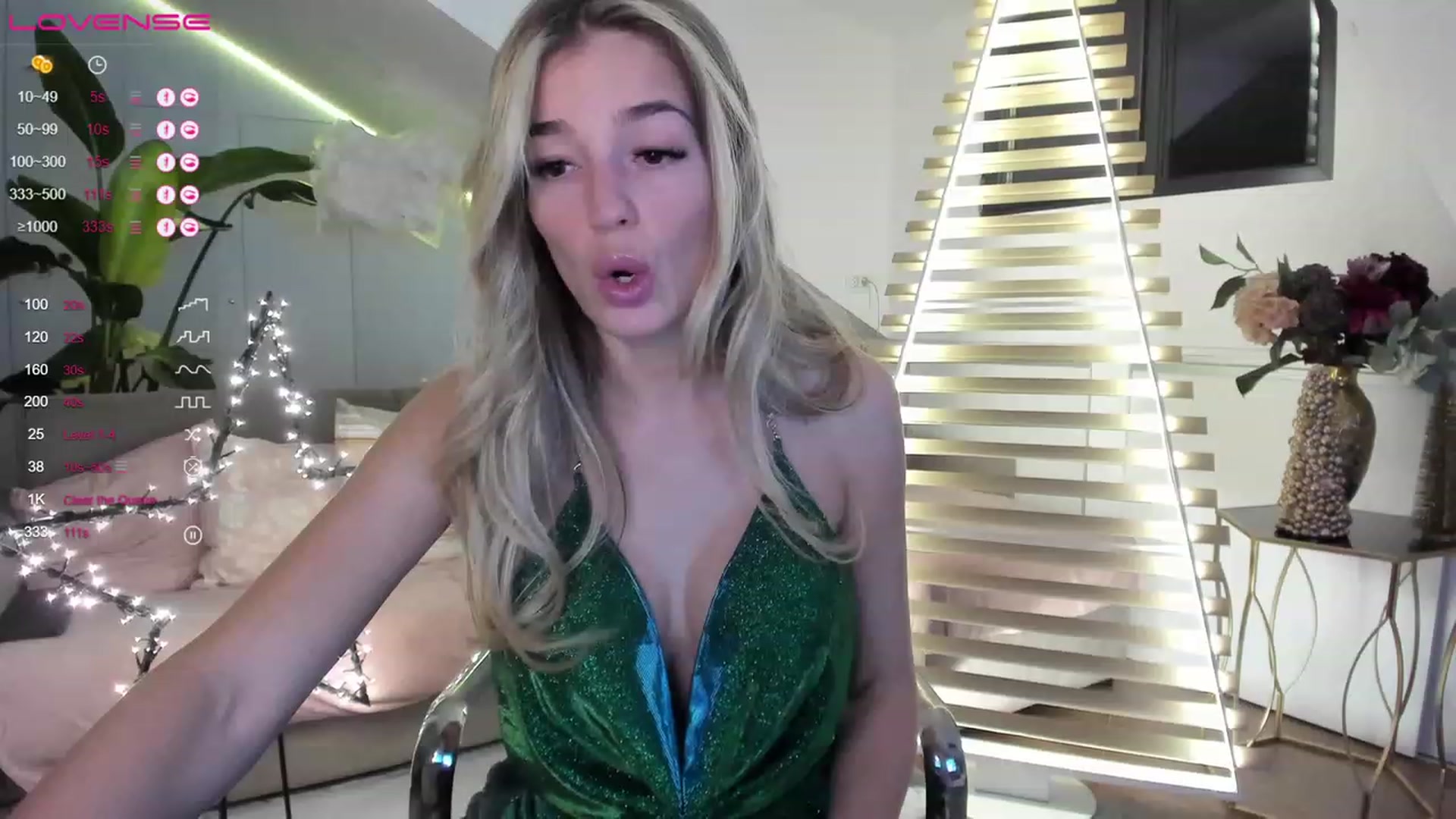 Gallery image thumbnail from Ingrid_honey's myfreecams stream on, 12/18/2022, 24:03 image 5 of 20