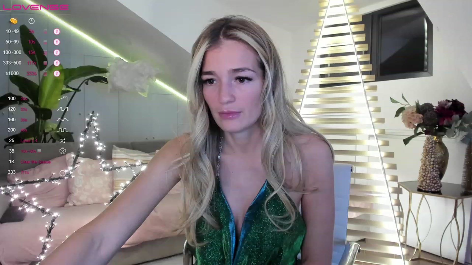 Gallery image thumbnail from Ingrid_honey's myfreecams stream on, 12/18/2022, 24:03 image 7 of 20
