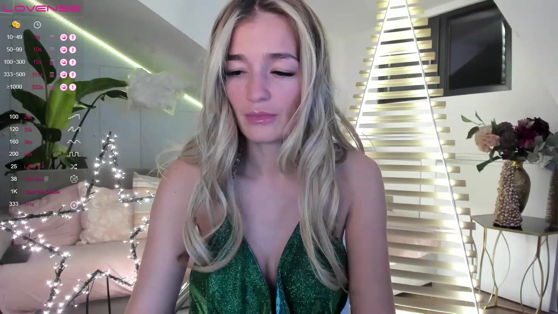 Gallery image thumbnail from Ingrid_honey's myfreecams stream on, 12/18/2022, 24:03 image 8 of 20