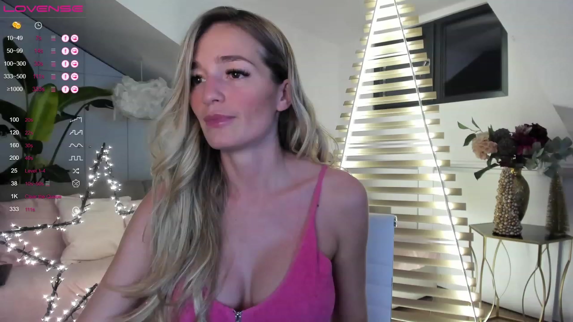 Gallery image thumbnail from Ingrid_honey's myfreecams stream on, 12/18/2022, 16:59 image 4 of 20