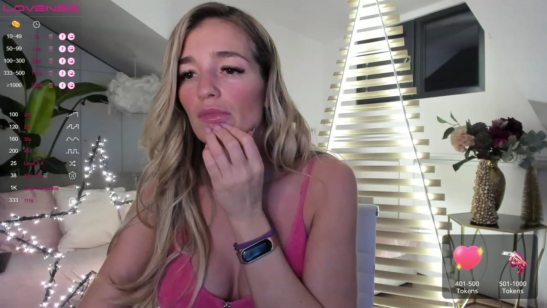 Gallery image thumbnail from Ingrid_honey's myfreecams stream on, 12/18/2022, 16:59 image 17 of 20