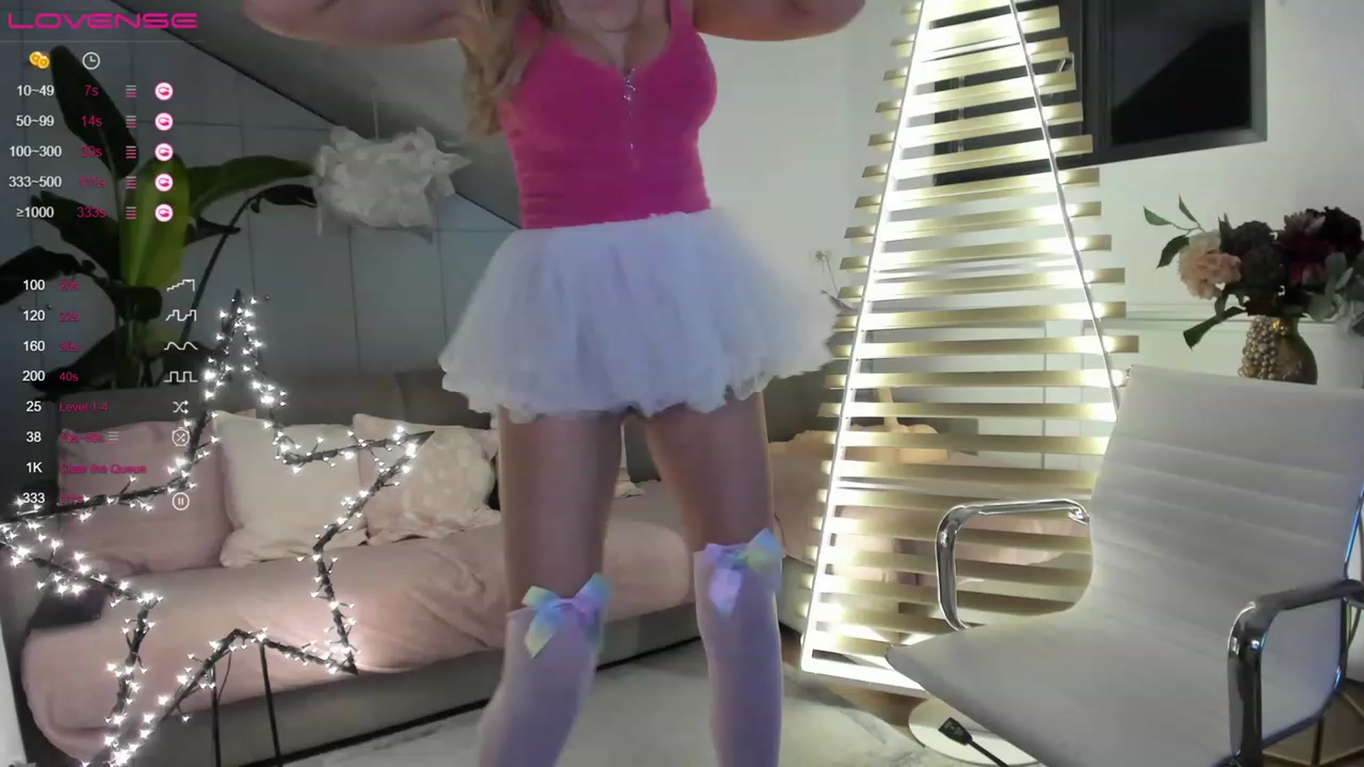 Gallery image thumbnail from Ingrid_honey's myfreecams stream on, 12/19/2022, 02:31 image 16 of 20