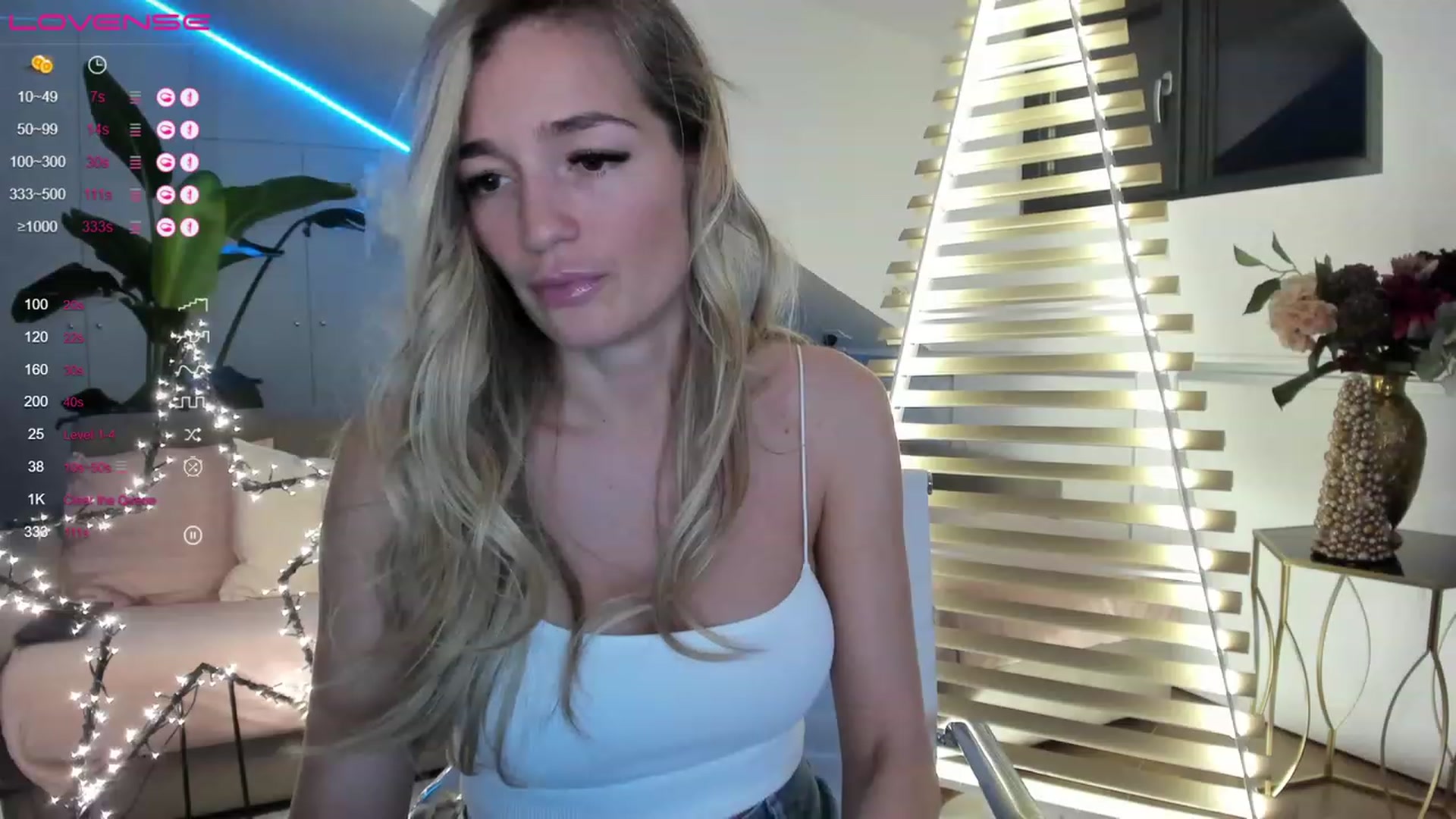 Gallery image thumbnail from Ingrid_honey's myfreecams stream on, 12/20/2022, 24:36 image 12 of 20