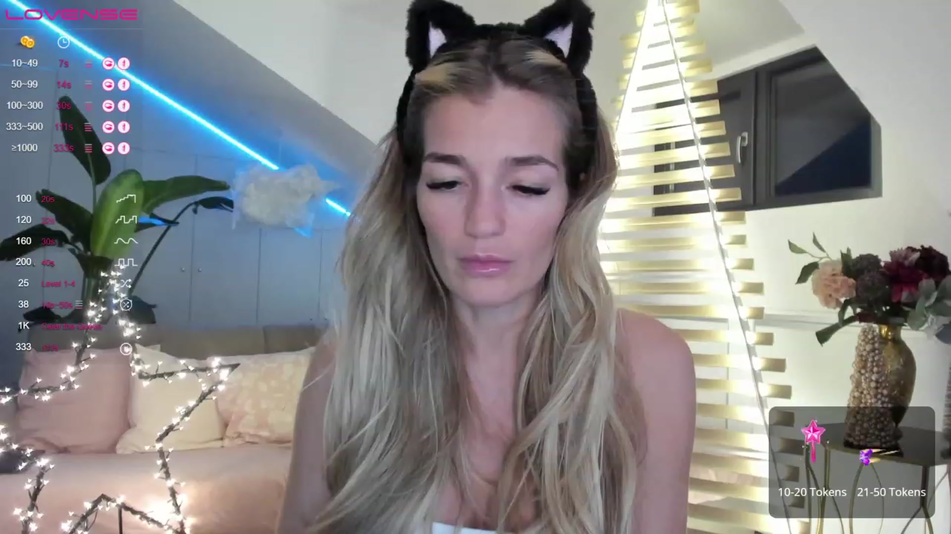 Gallery image thumbnail from Ingrid_honey's myfreecams stream on, 12/20/2022, 24:36 image 19 of 20