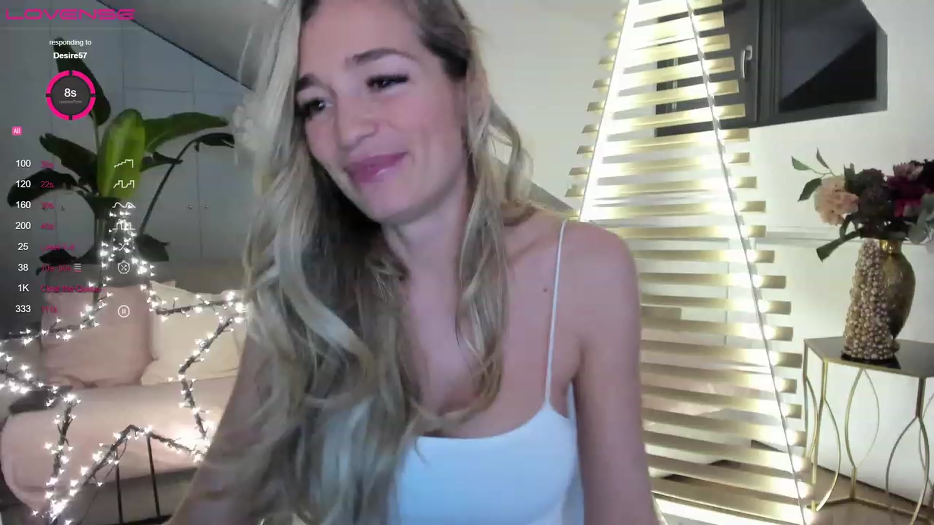 Gallery image thumbnail from Ingrid_honey's myfreecams stream on, 12/20/2022, 24:36 image 10 of 20
