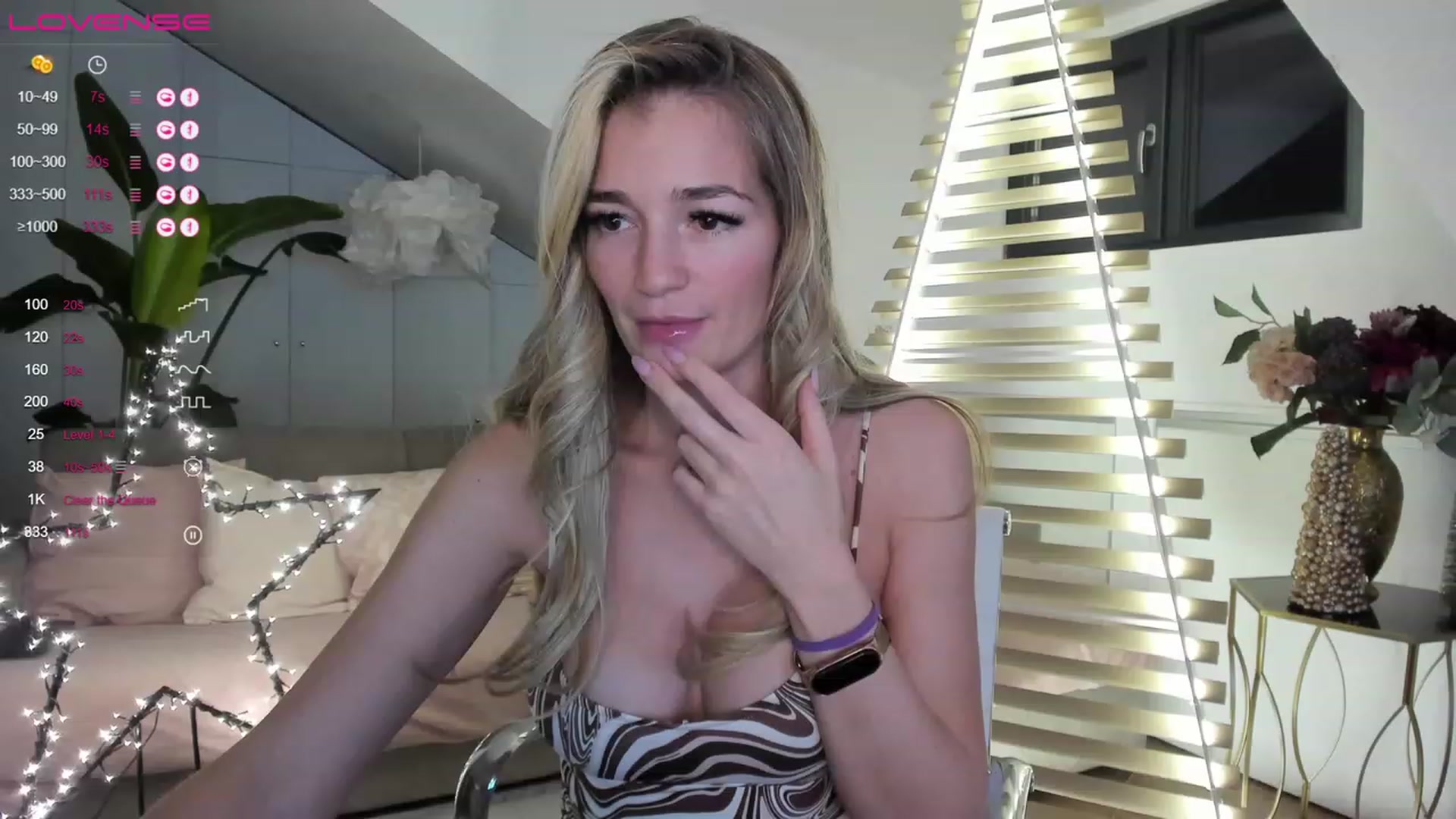 Gallery image thumbnail from Ingrid_honey's myfreecams stream on, 12/20/2022, 23:00 image 1 of 20