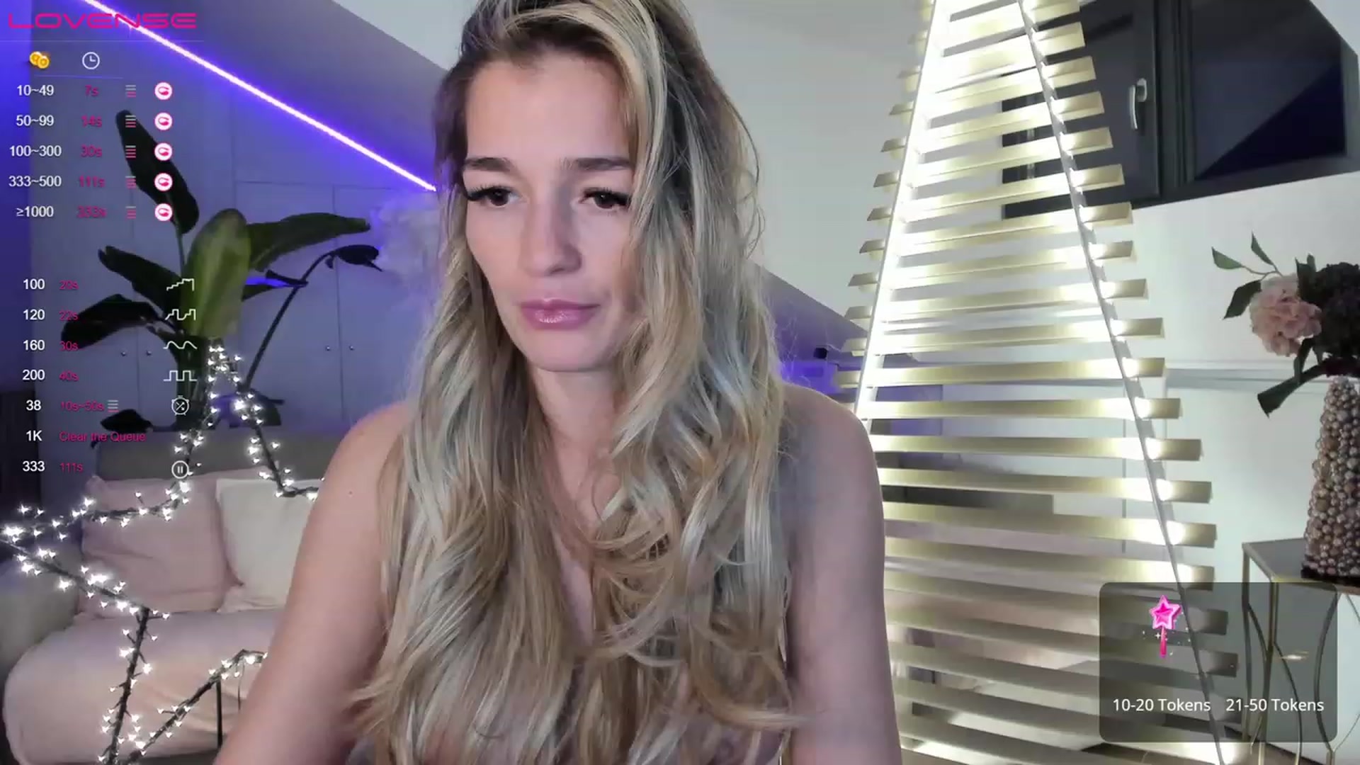 Gallery image thumbnail from Ingrid_honey's myfreecams stream on, 12/23/2022, 02:54 image 10 of 20