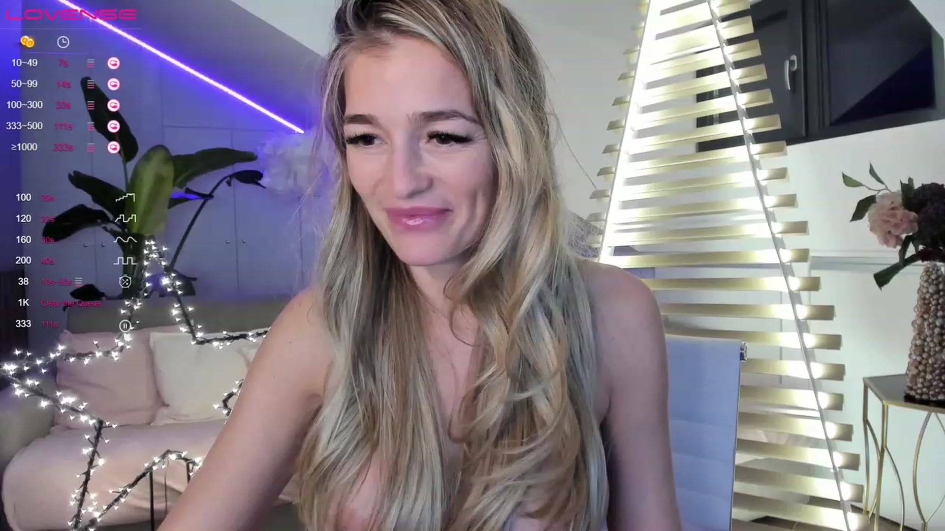Gallery image thumbnail from Ingrid_honey's myfreecams stream on, 12/23/2022, 02:54 image 15 of 20