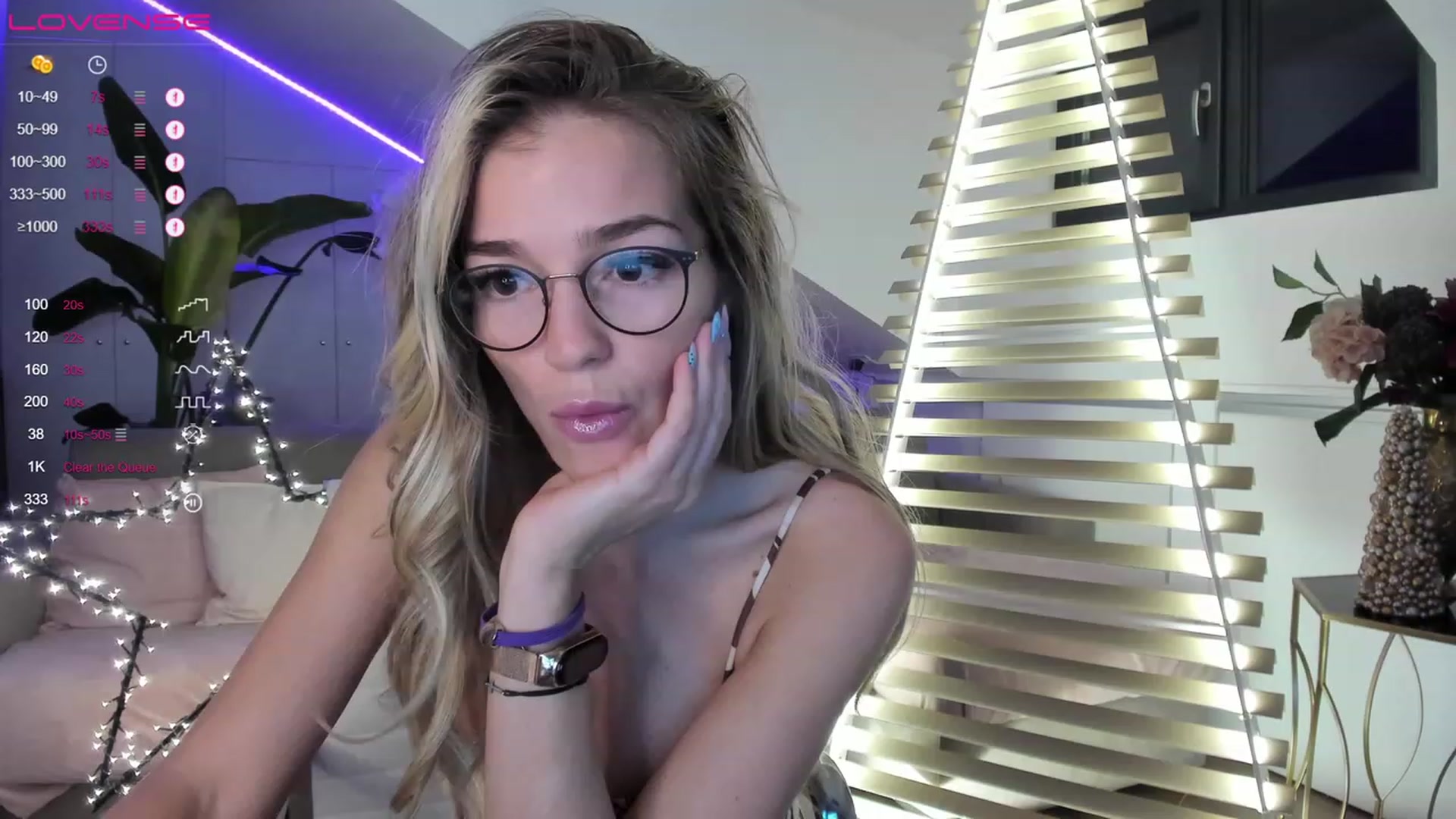Gallery image thumbnail from Ingrid_honey's myfreecams stream on, 12/24/2022, 24:04 image 2 of 20