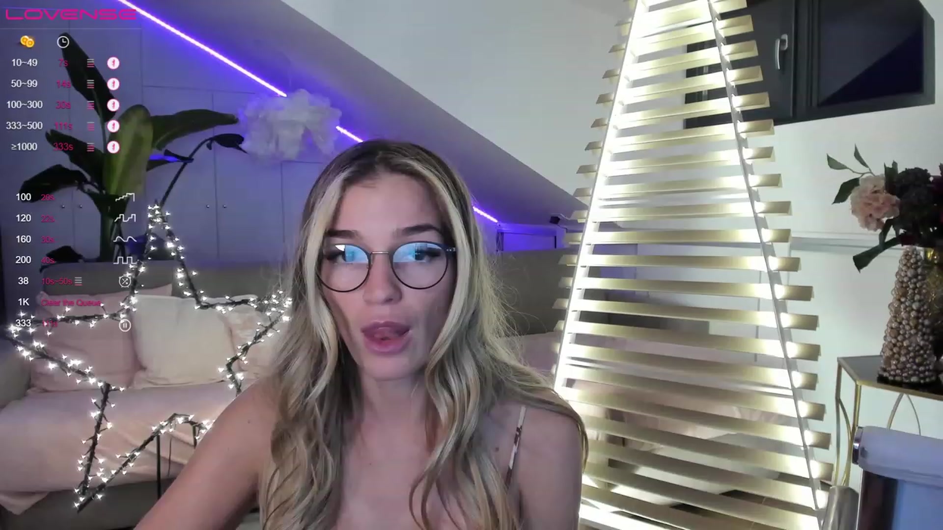 Gallery image thumbnail from Ingrid_honey's myfreecams stream on, 12/24/2022, 03:26 image 5 of 20