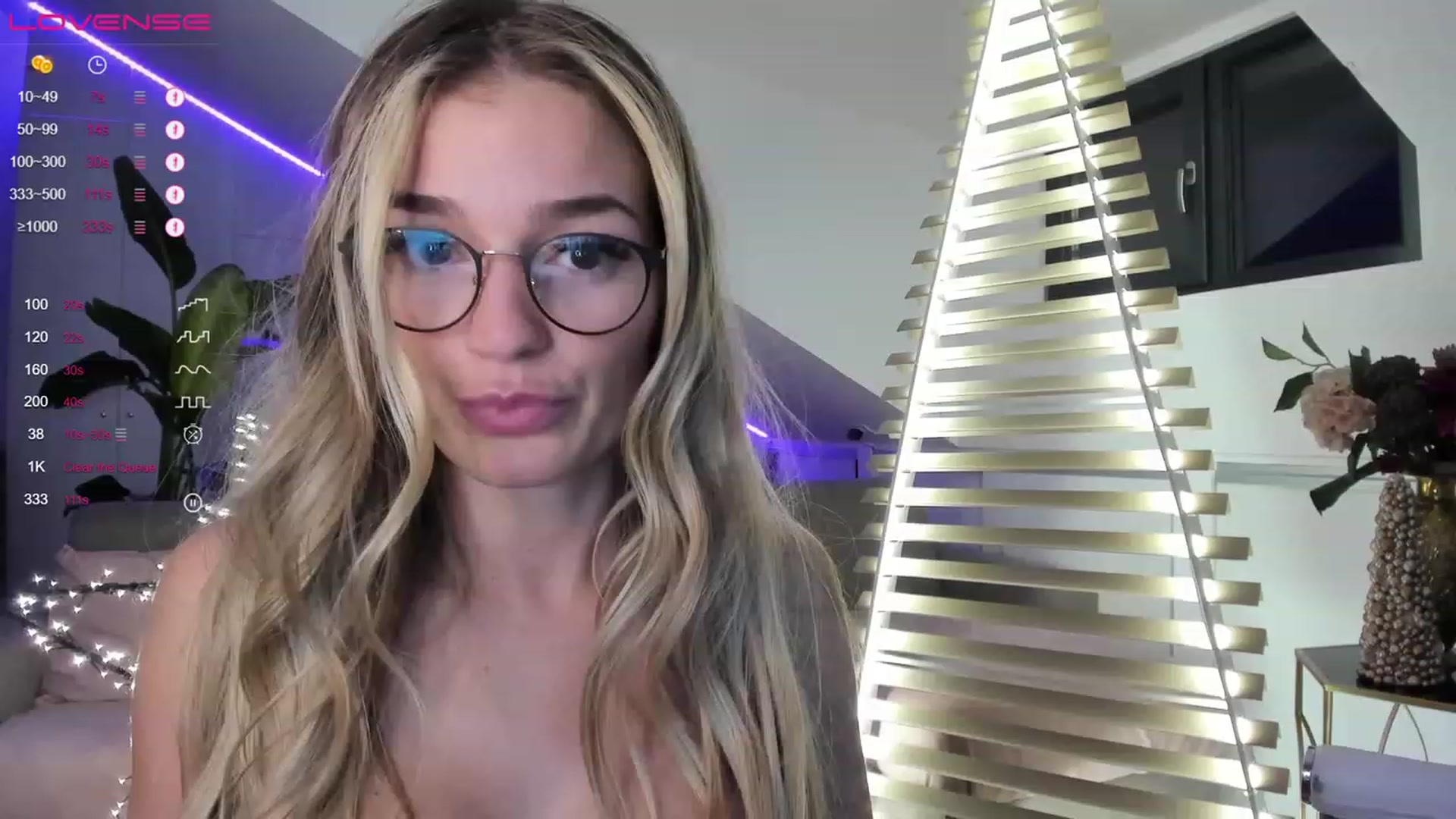 Gallery image thumbnail from Ingrid_honey's myfreecams stream on, 12/24/2022, 03:26 image 8 of 20