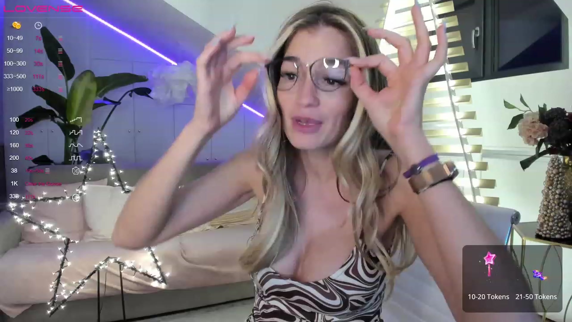 Gallery image thumbnail from Ingrid_honey's myfreecams stream on, 12/24/2022, 03:26 image 20 of 20