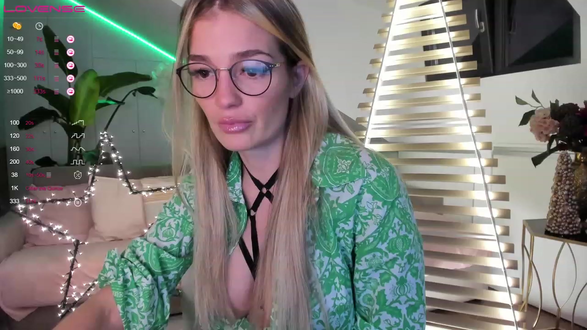 Gallery image thumbnail from Ingrid_honey's myfreecams stream on, 12/26/2022, 02:16 image 17 of 20