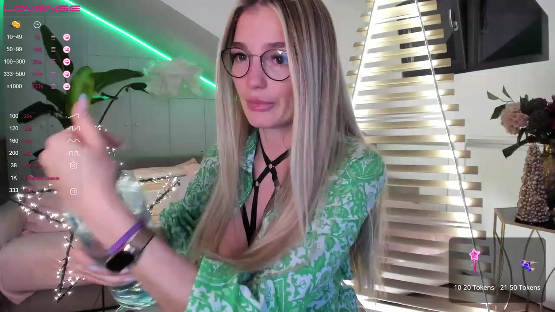 Gallery image thumbnail from Ingrid_honey's myfreecams stream on, 12/26/2022, 02:16 image 15 of 20