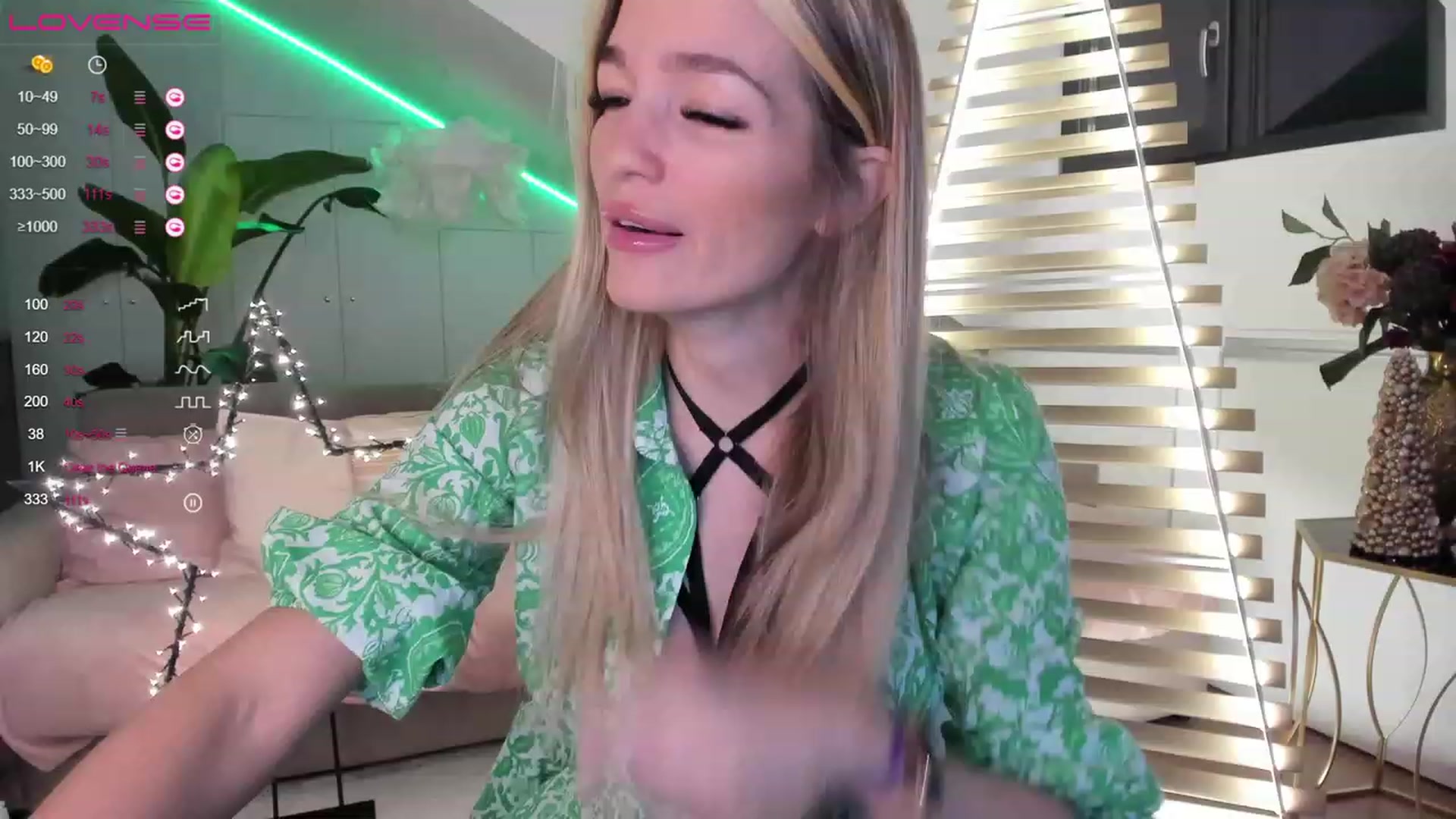 Gallery image thumbnail from Ingrid_honey's myfreecams stream on, 12/26/2022, 04:20 image 11 of 20