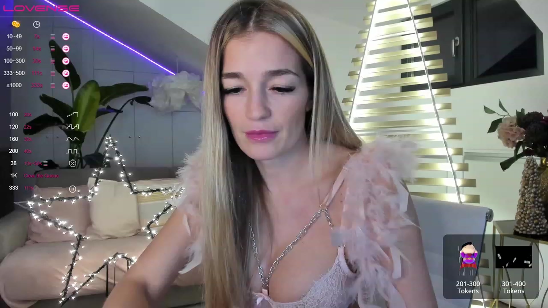 Gallery image thumbnail from Ingrid_honey's myfreecams stream on, 12/27/2022, 24:06 image 11 of 20