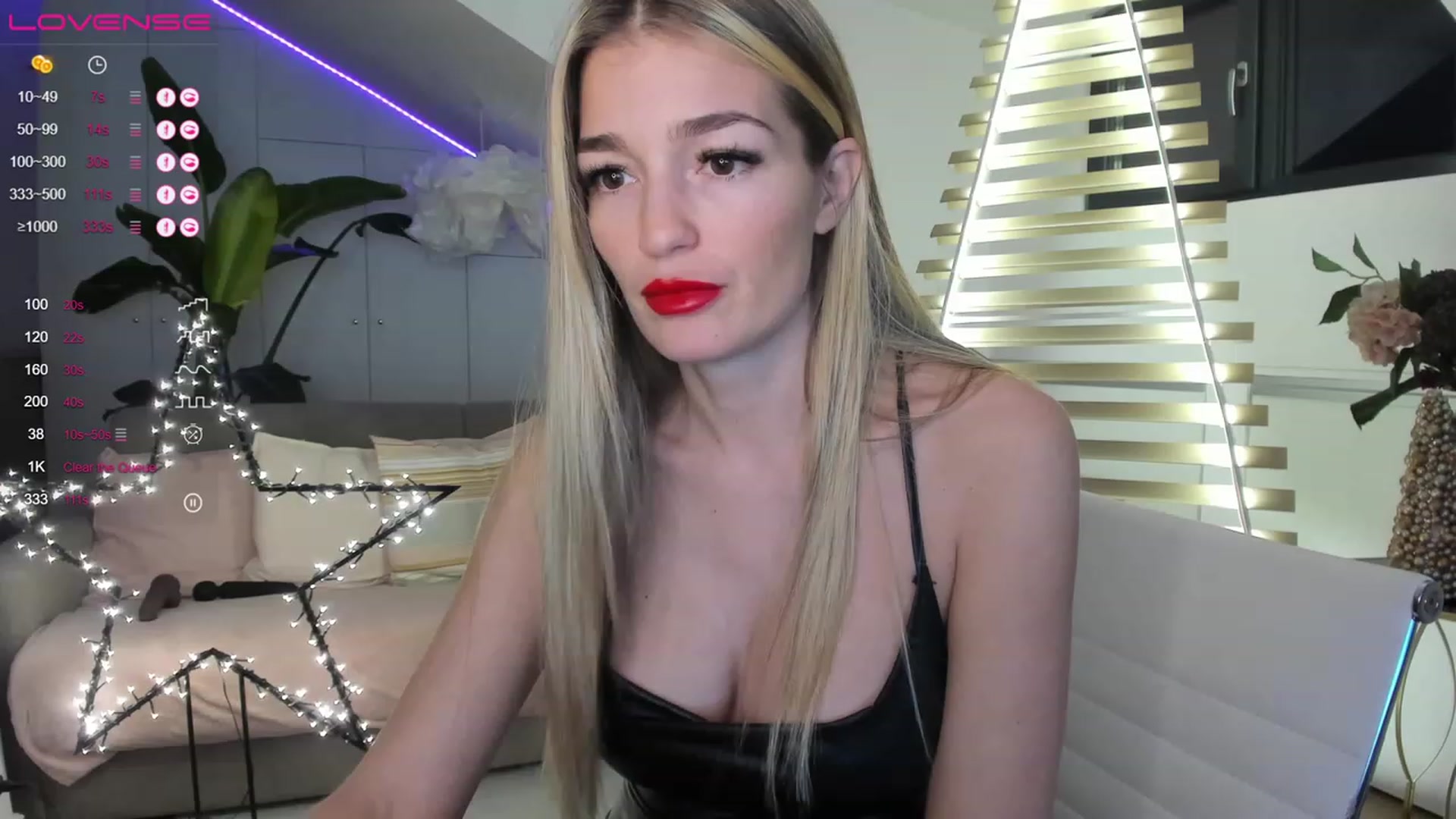 Gallery image thumbnail from Ingrid_honey's myfreecams stream on, 12/28/2022, 24:04 image 6 of 20