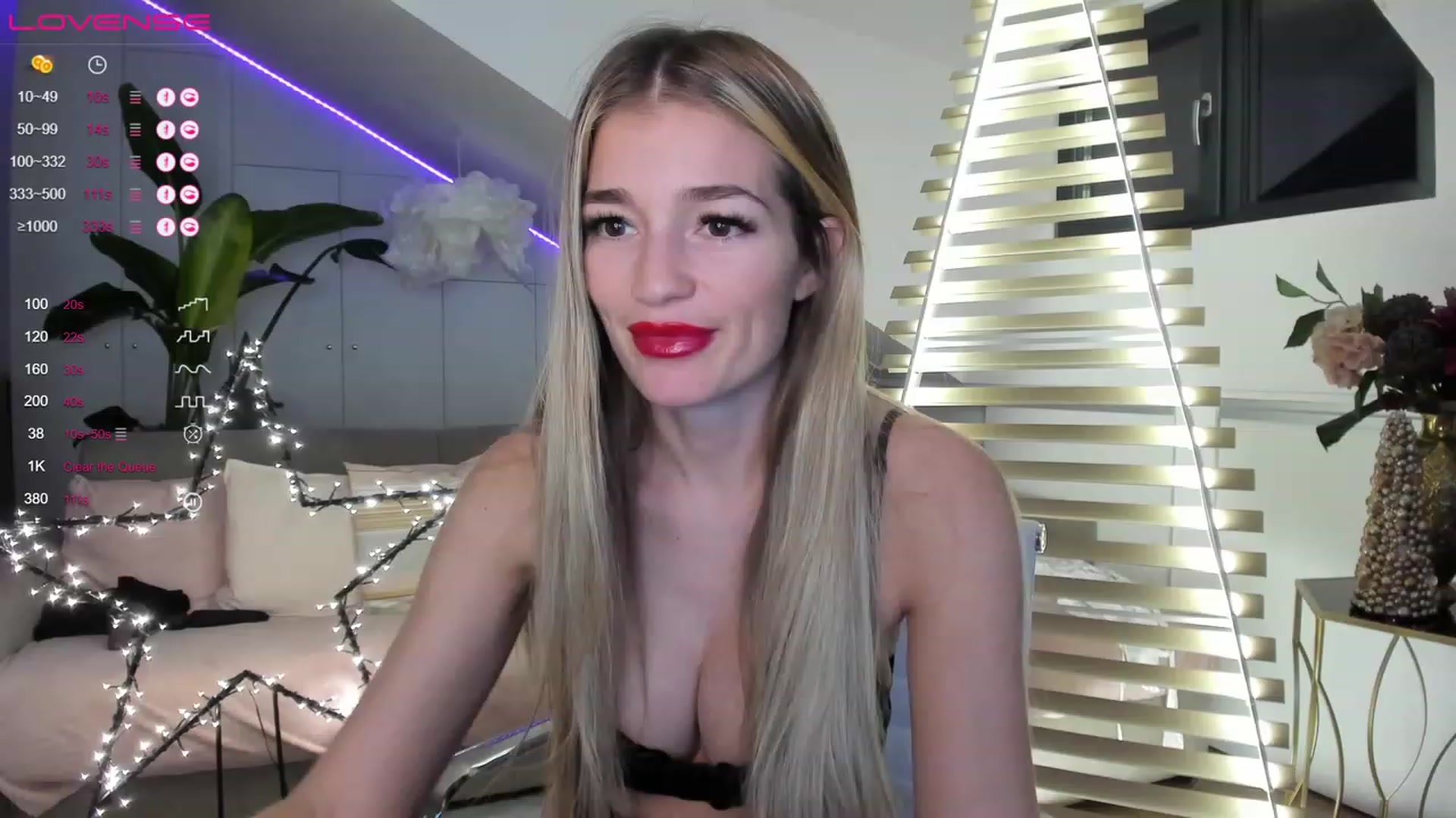 Gallery image thumbnail from Ingrid_honey's myfreecams stream on, 12/29/2022, 03:43 image 3 of 20