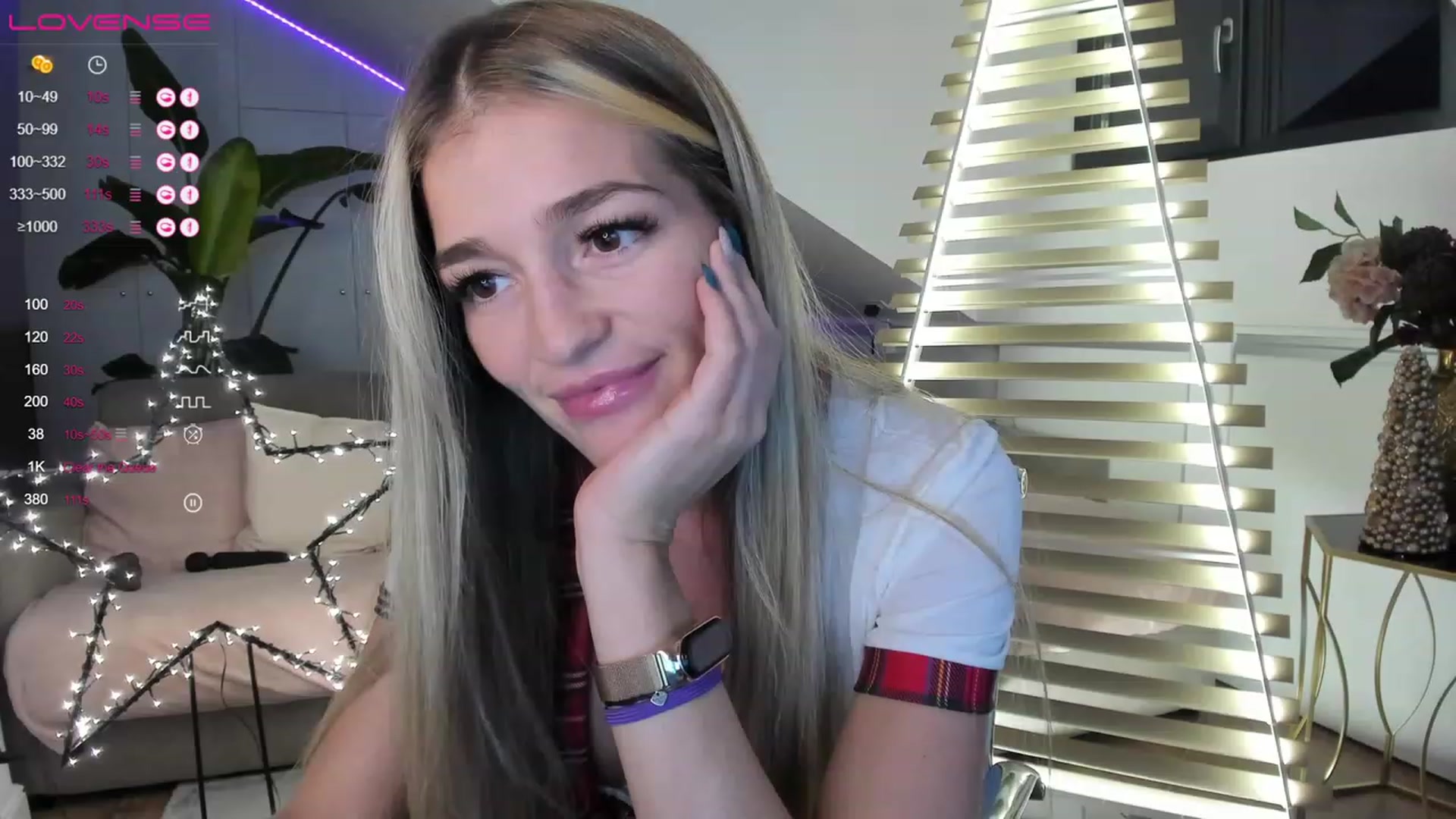 Gallery image thumbnail from Ingrid_honey's myfreecams stream on, 12/29/2022, 23:01 image 17 of 20