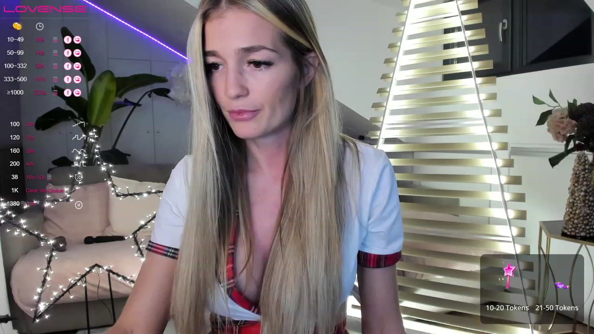 Gallery image thumbnail from Ingrid_honey's myfreecams stream on, 12/30/2022, 24:07 image 18 of 20