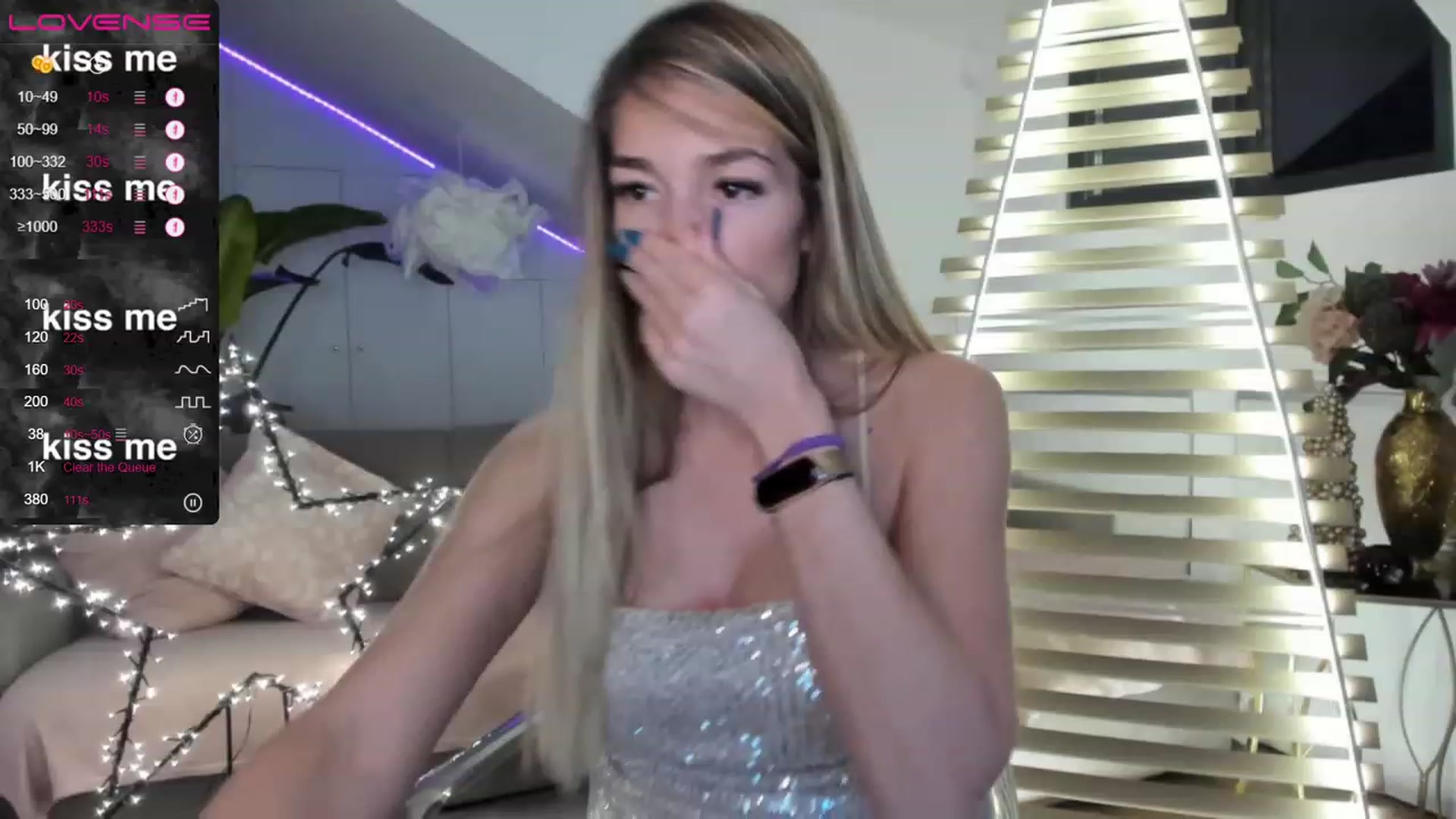 Gallery image thumbnail from Ingrid_honey's myfreecams stream on, 12/31/2022, 17:35 image 19 of 20