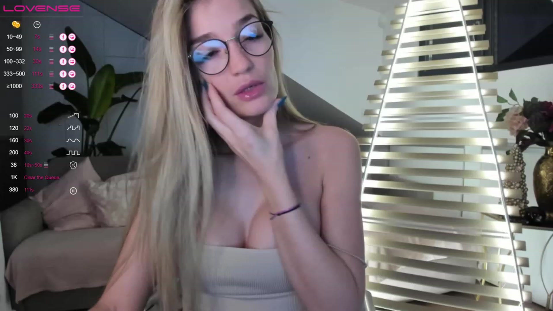Gallery image thumbnail from Ingrid_honey's myfreecams stream on, 01/10/2023, 24:36 image 17 of 20