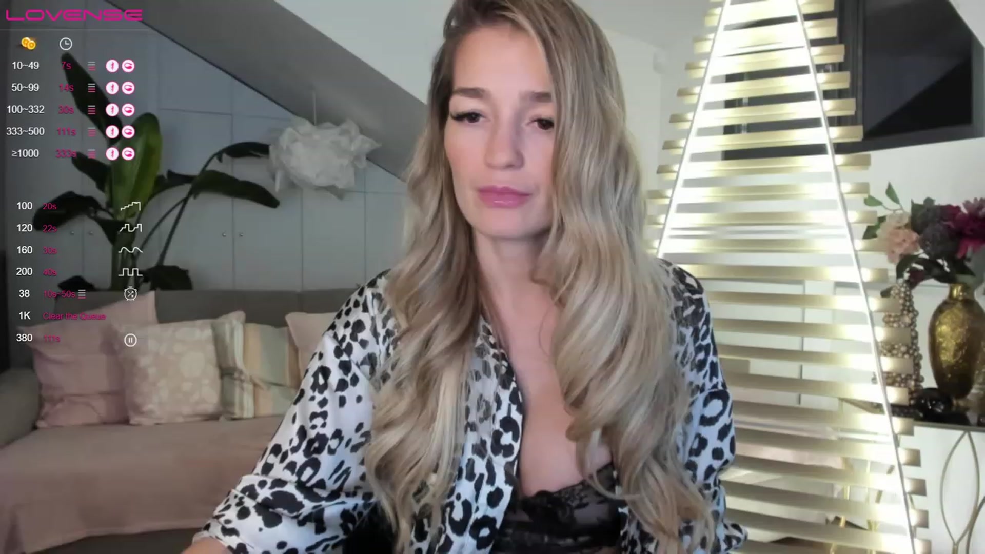 Gallery image thumbnail from Ingrid_honey's myfreecams stream on, 01/17/2023, 20:11 image 18 of 20