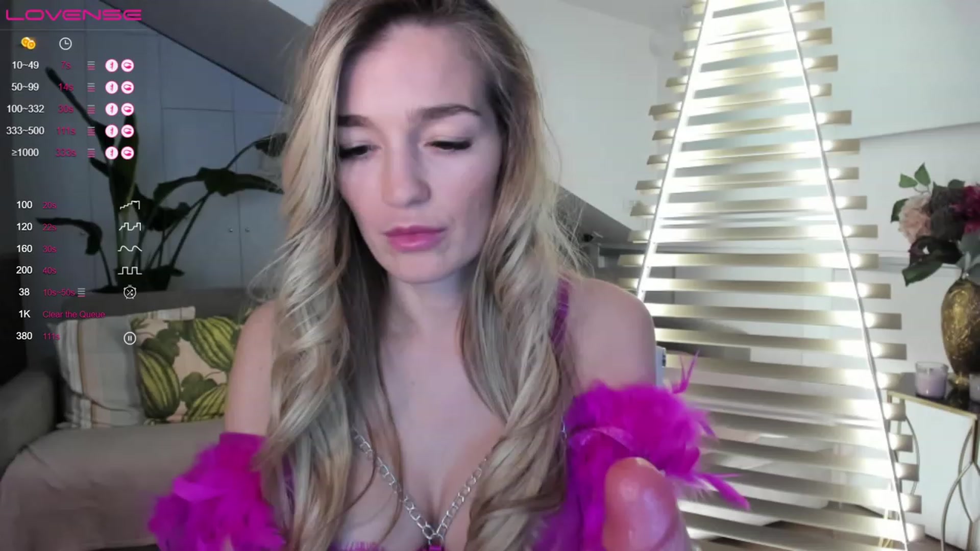 Gallery image thumbnail from Ingrid_honey's myfreecams stream on, 01/23/2023, 24:18 image 13 of 20