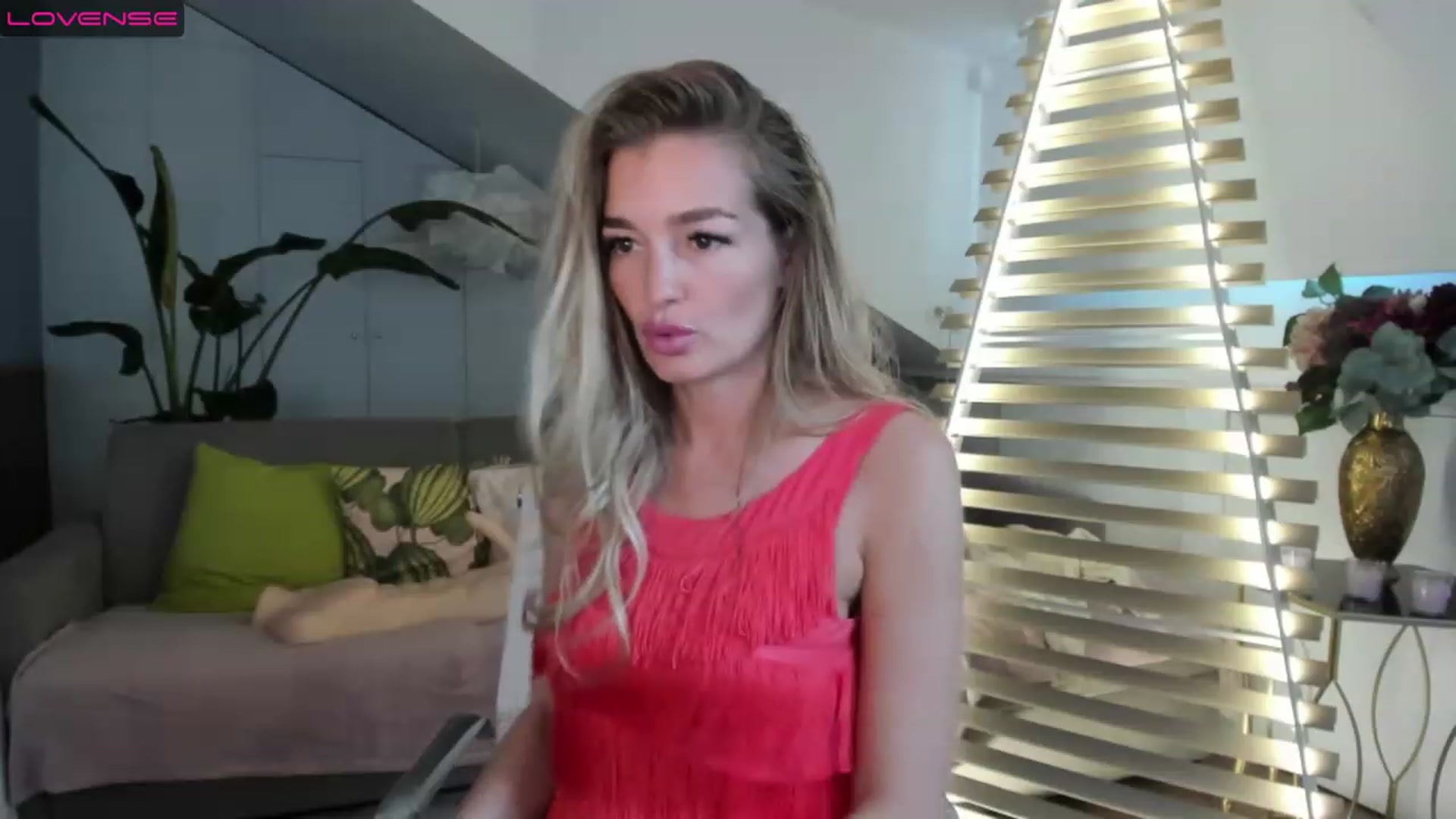 Gallery image thumbnail from Ingrid_honey's myfreecams stream on, 02/22/2023, 15:15 image 11 of 20