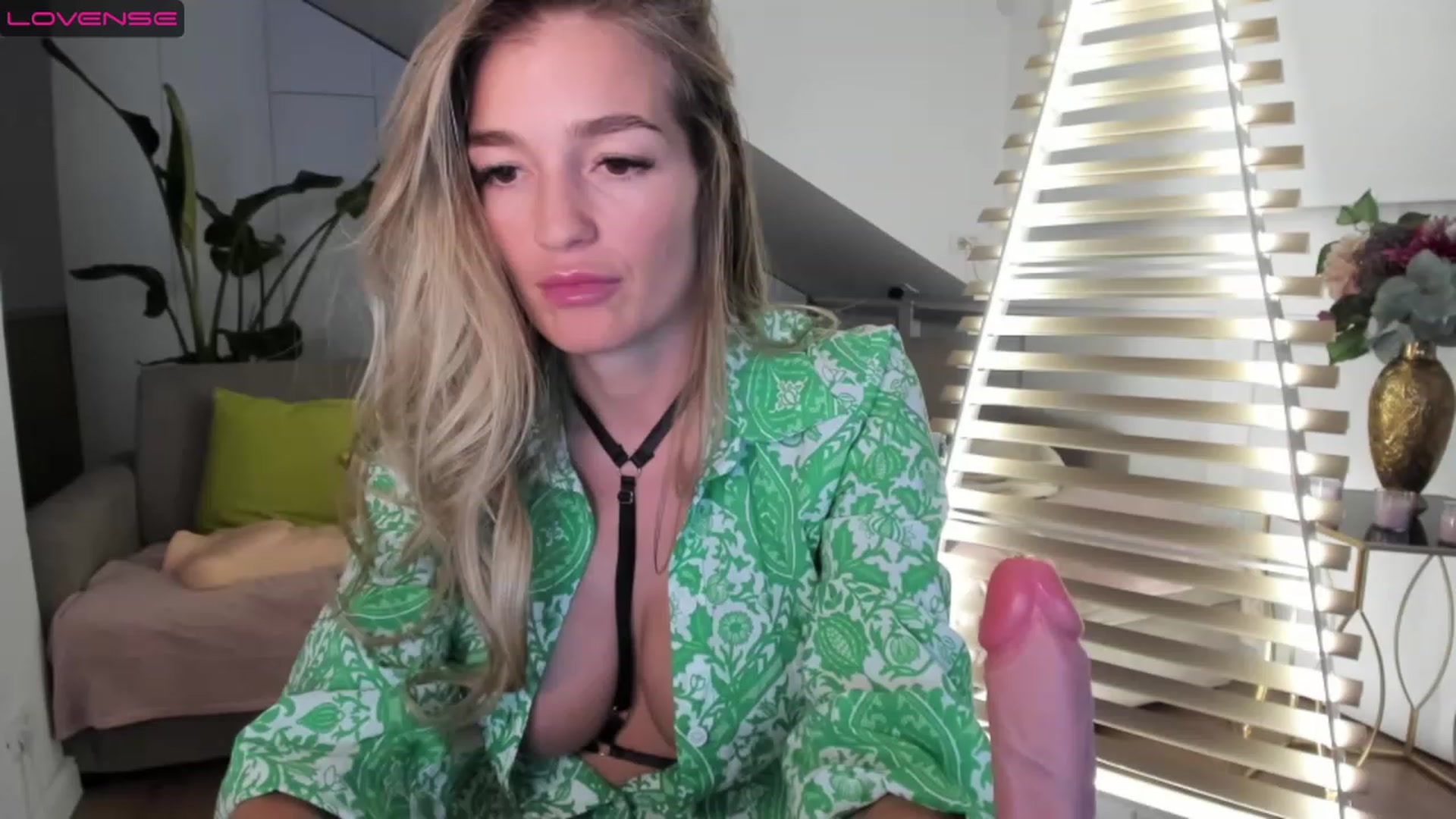 Gallery image thumbnail from Ingrid_honey's myfreecams stream on, 02/23/2023, 19:36 image 18 of 20